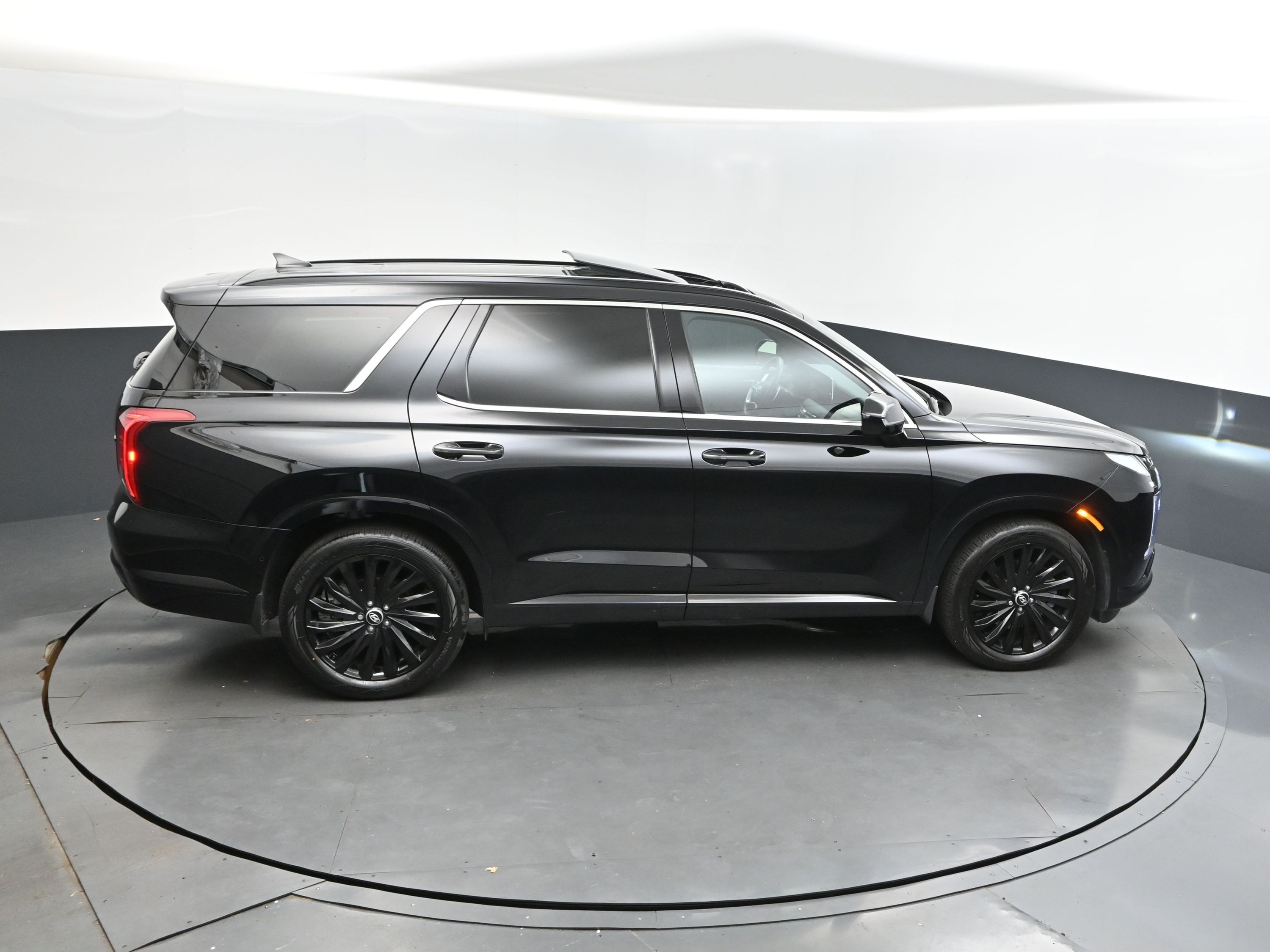 2025 Abyss Black Pearl Hyundai Palisade Calligraphy Night Edition AWD SUV