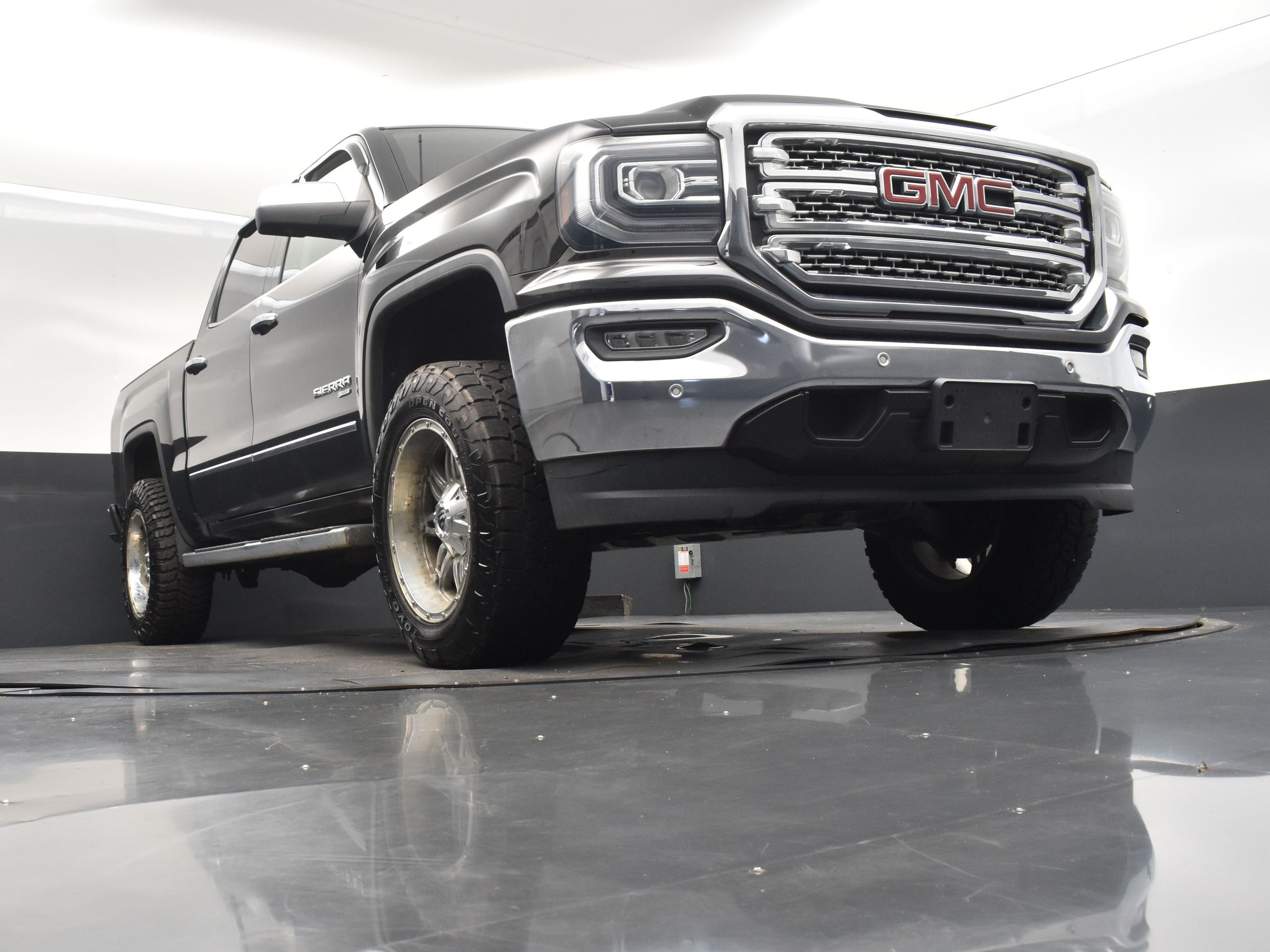 2018 Onyx Black GMC Sierra 1500 SLT RWD Truck