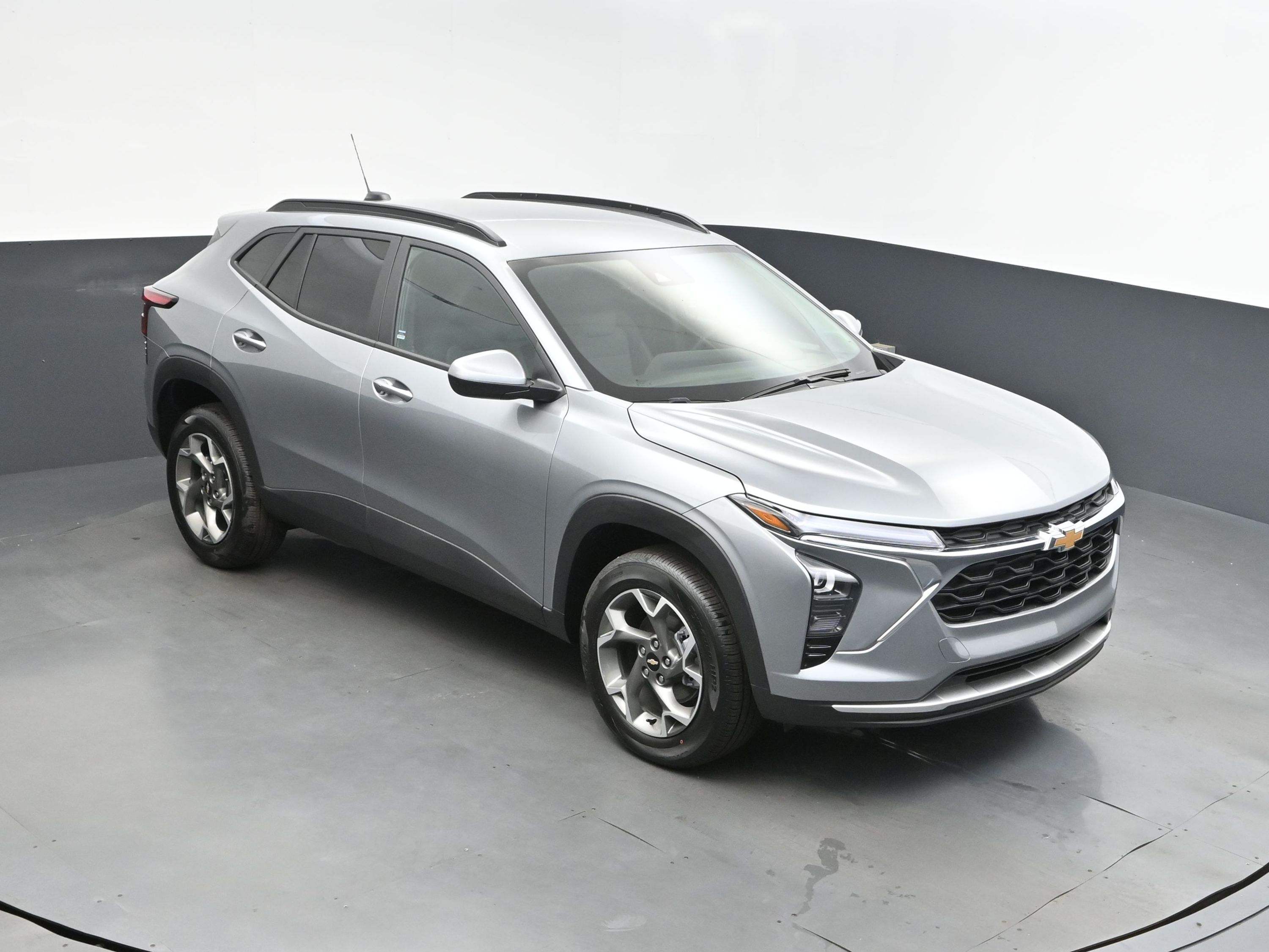 2025 Sterling Gray Metallic Chevrolet Trax LT SUV