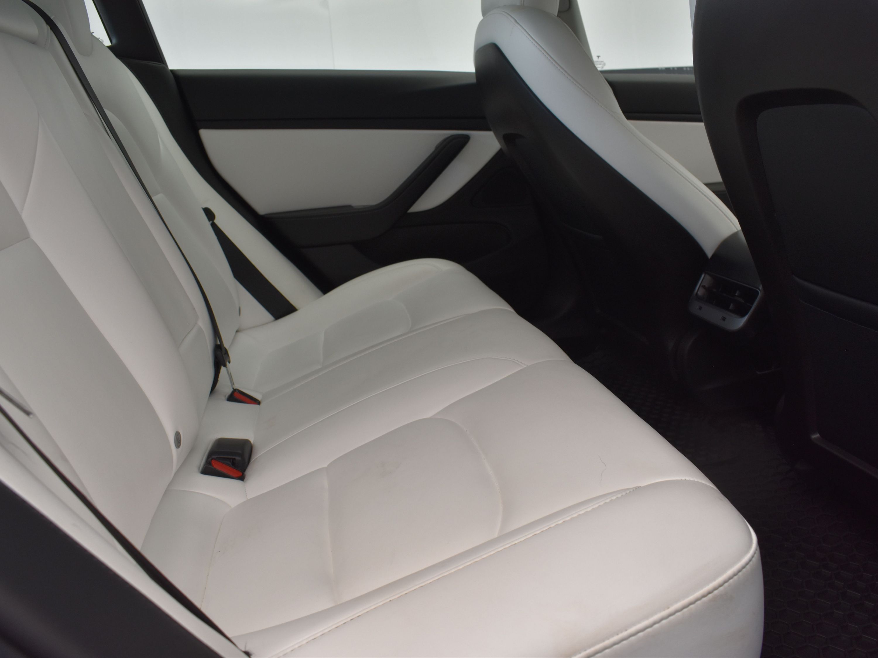 2019 Pearl White Multi-Coat Tesla Model 3 RWD Sedan
