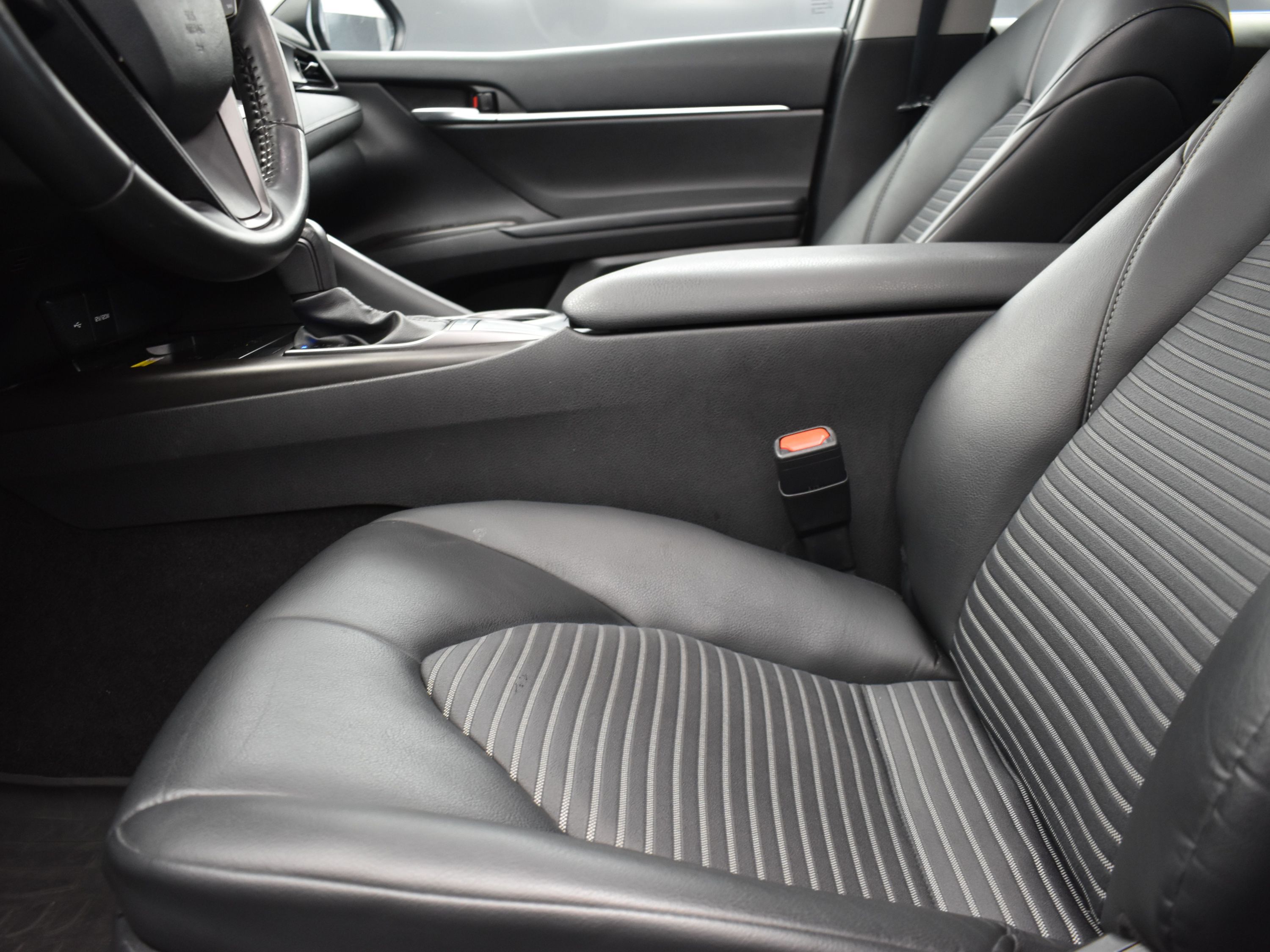 2023 Midnight Black Metallic Toyota Camry SE FWD Sedan