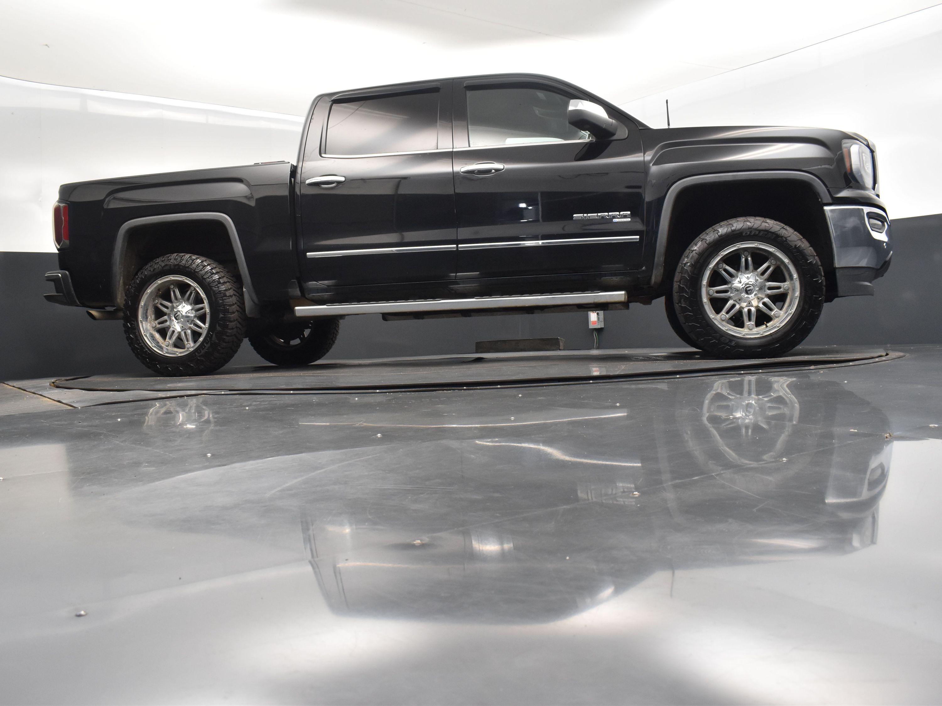 2018 Onyx Black GMC Sierra 1500 SLT RWD Truck