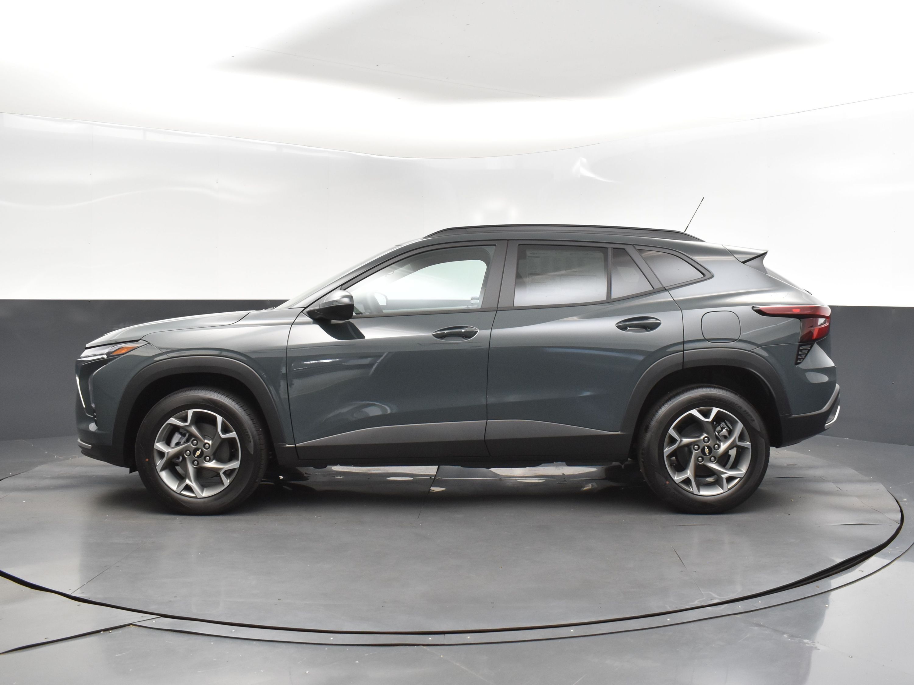 2025 Cypress Gray Chevrolet Trax LT FWD SUV