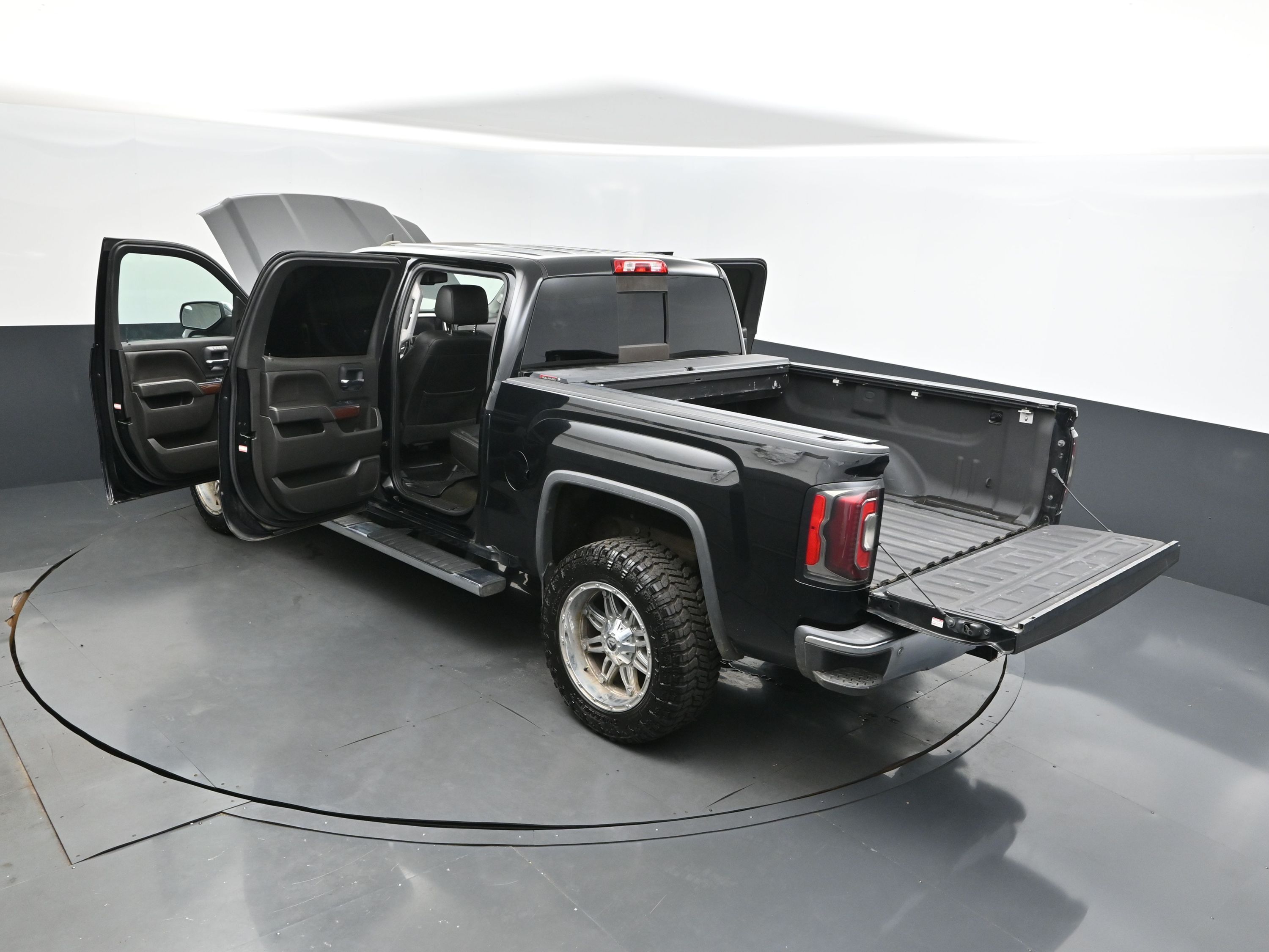2018 Onyx Black GMC Sierra 1500 SLT RWD Truck