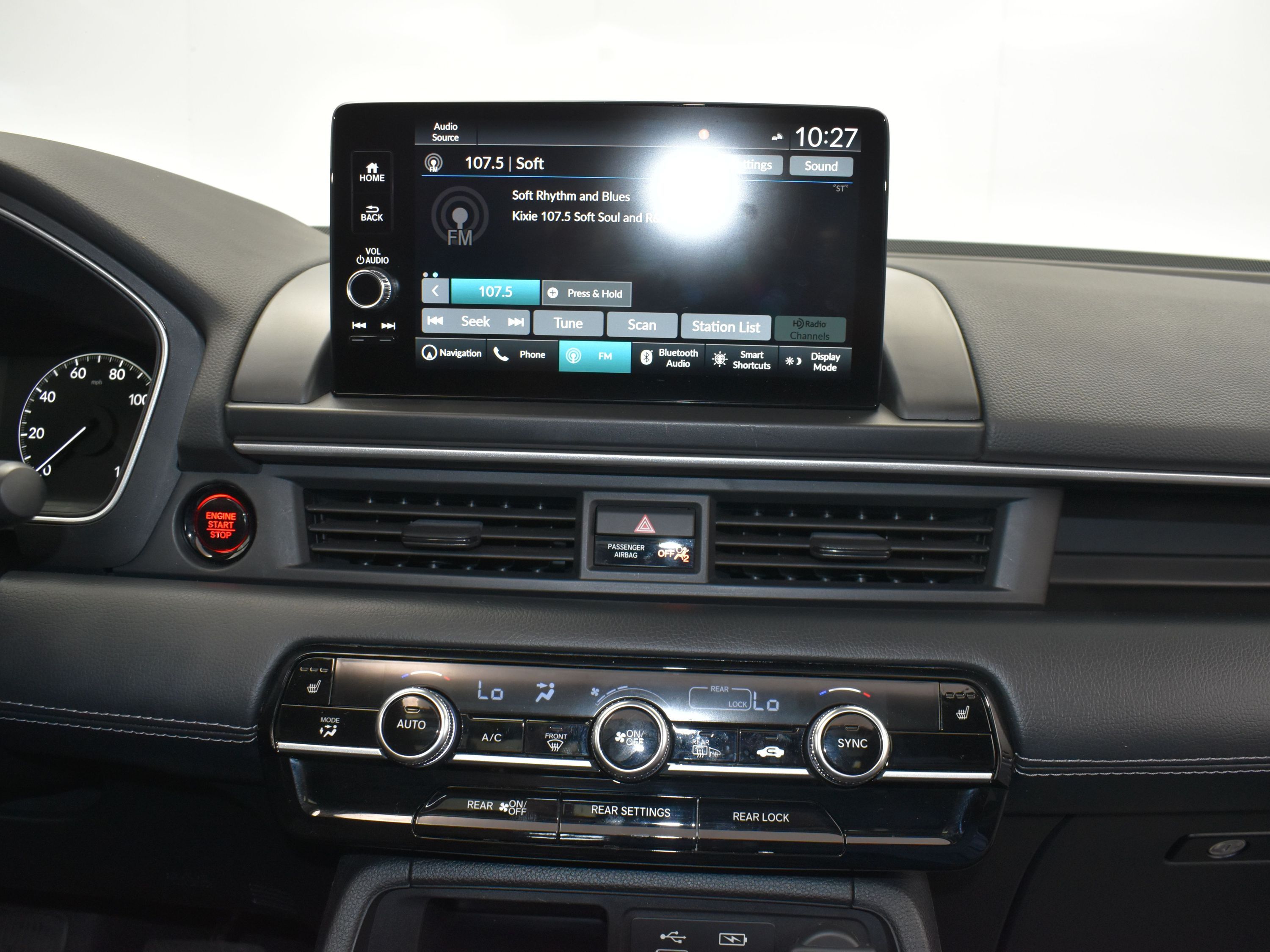 2025 Sonic Gray Pearl Honda Pilot Touring FWD SUV