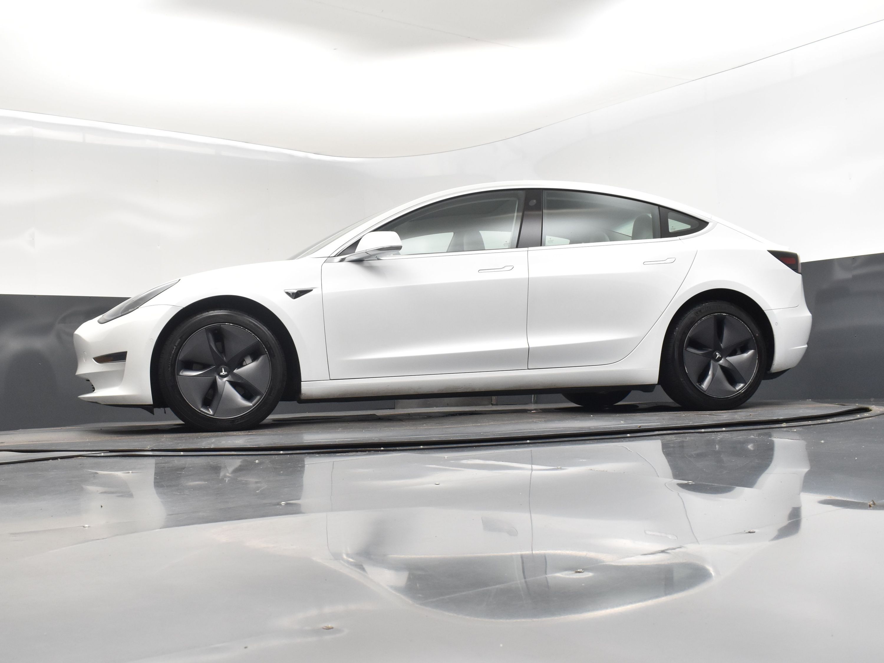 2019 Pearl White Multi-Coat Tesla Model 3 RWD Sedan