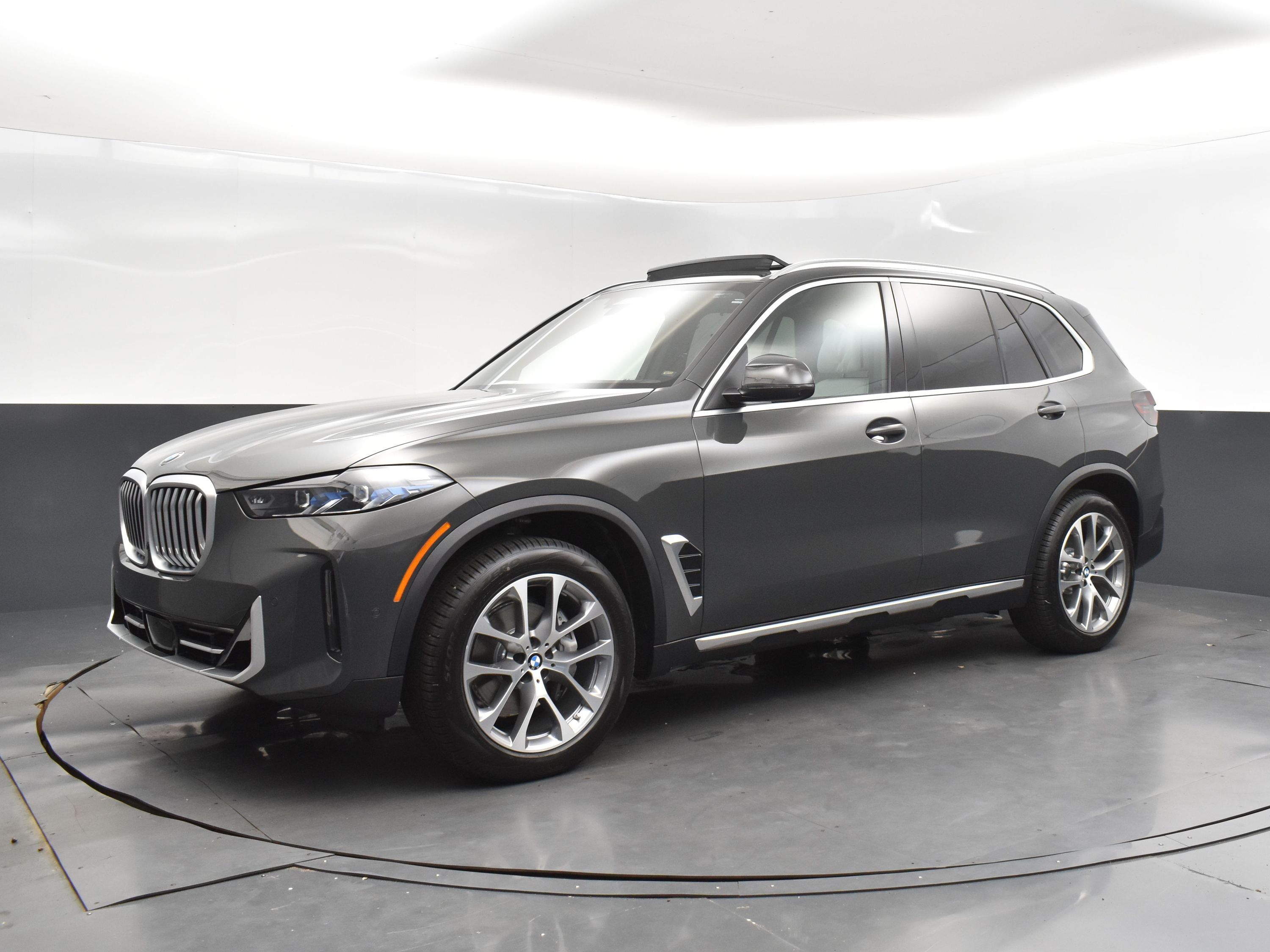 2026 Dravit Gray Metallic BMW X5 sDrive40i RWD SUV