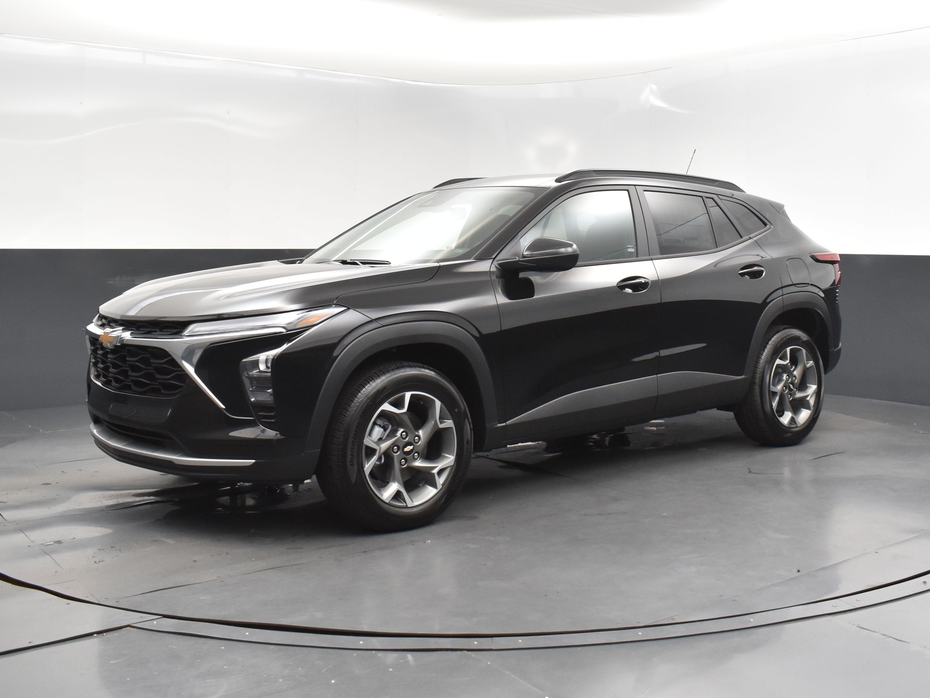 2025 Mosaic Black Metallic Chevrolet Trax LT FWD SUV