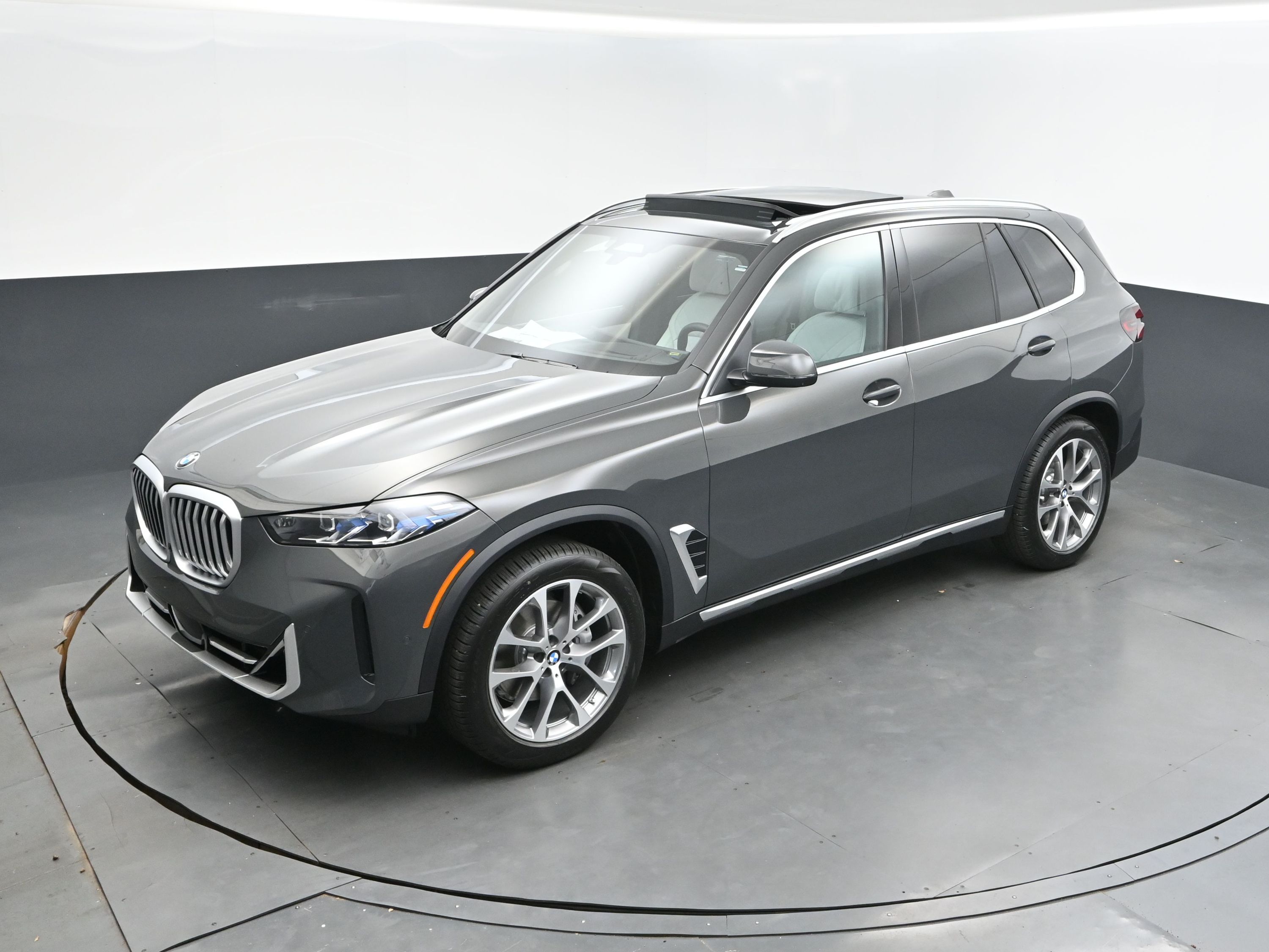 2026 Dravit Gray Metallic BMW X5 sDrive40i RWD SUV