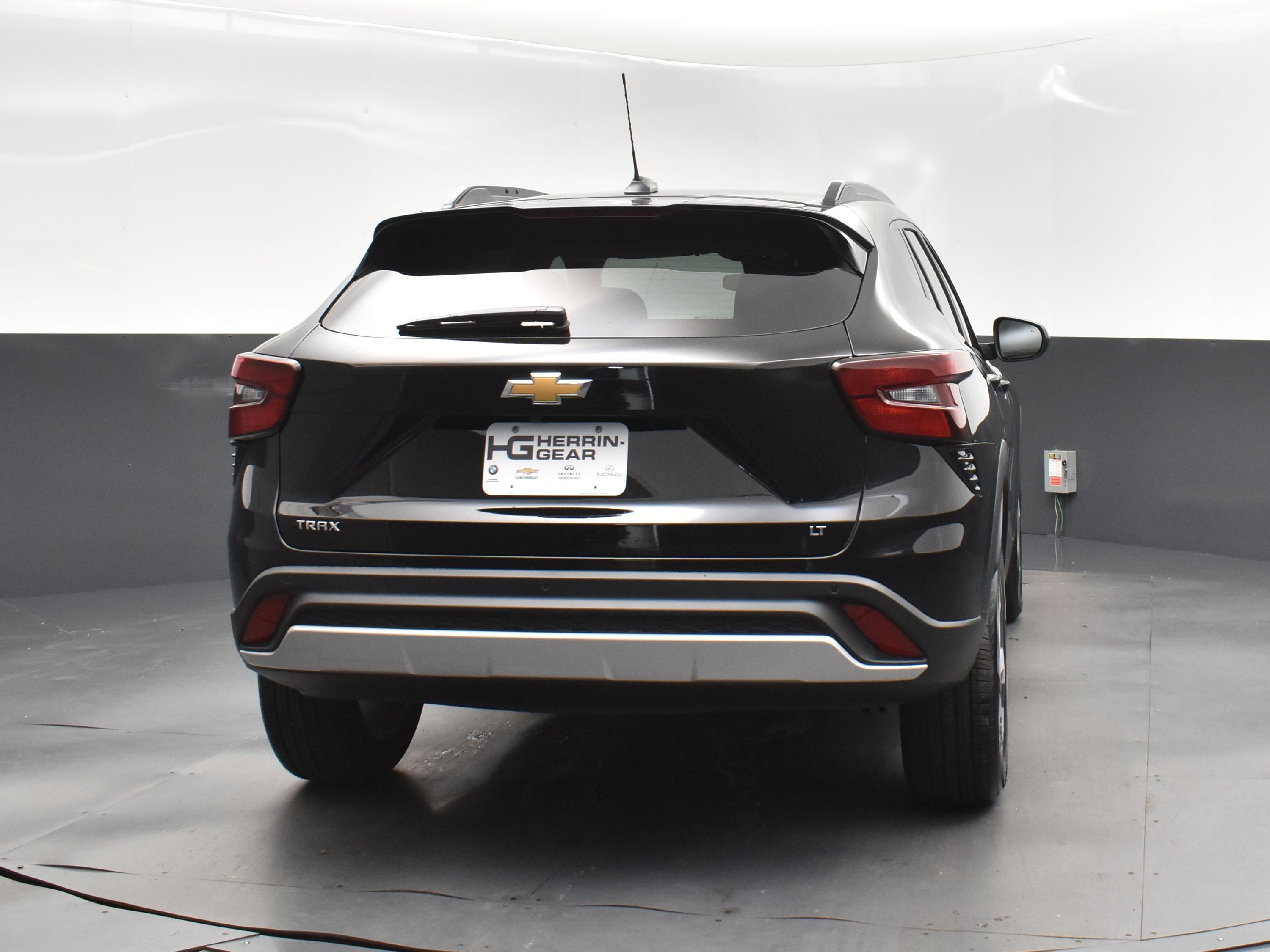 2025 Mosaic Black Metallic Chevrolet Trax LT FWD SUV