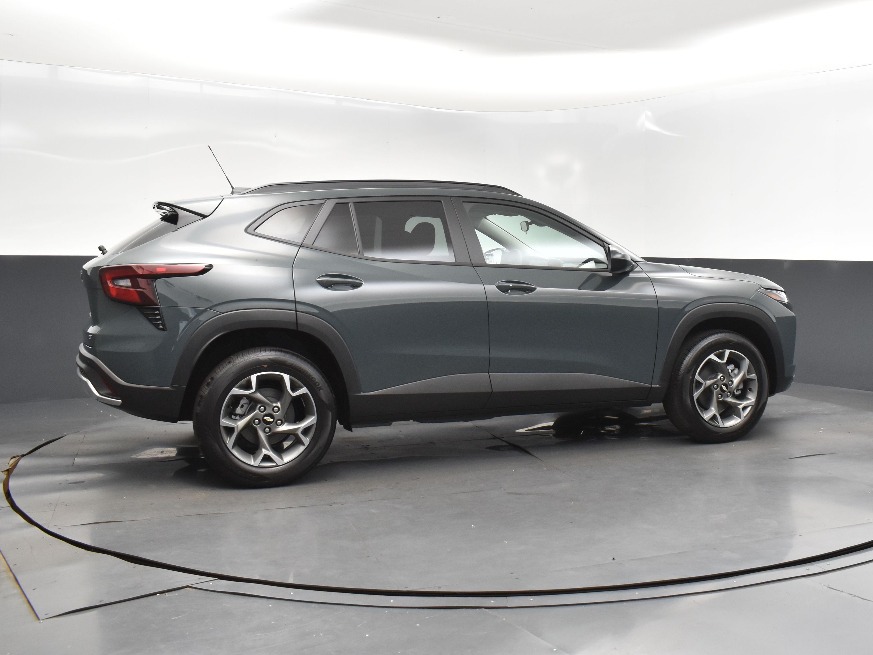 2025 Cypress Gray Chevrolet Trax LT FWD SUV