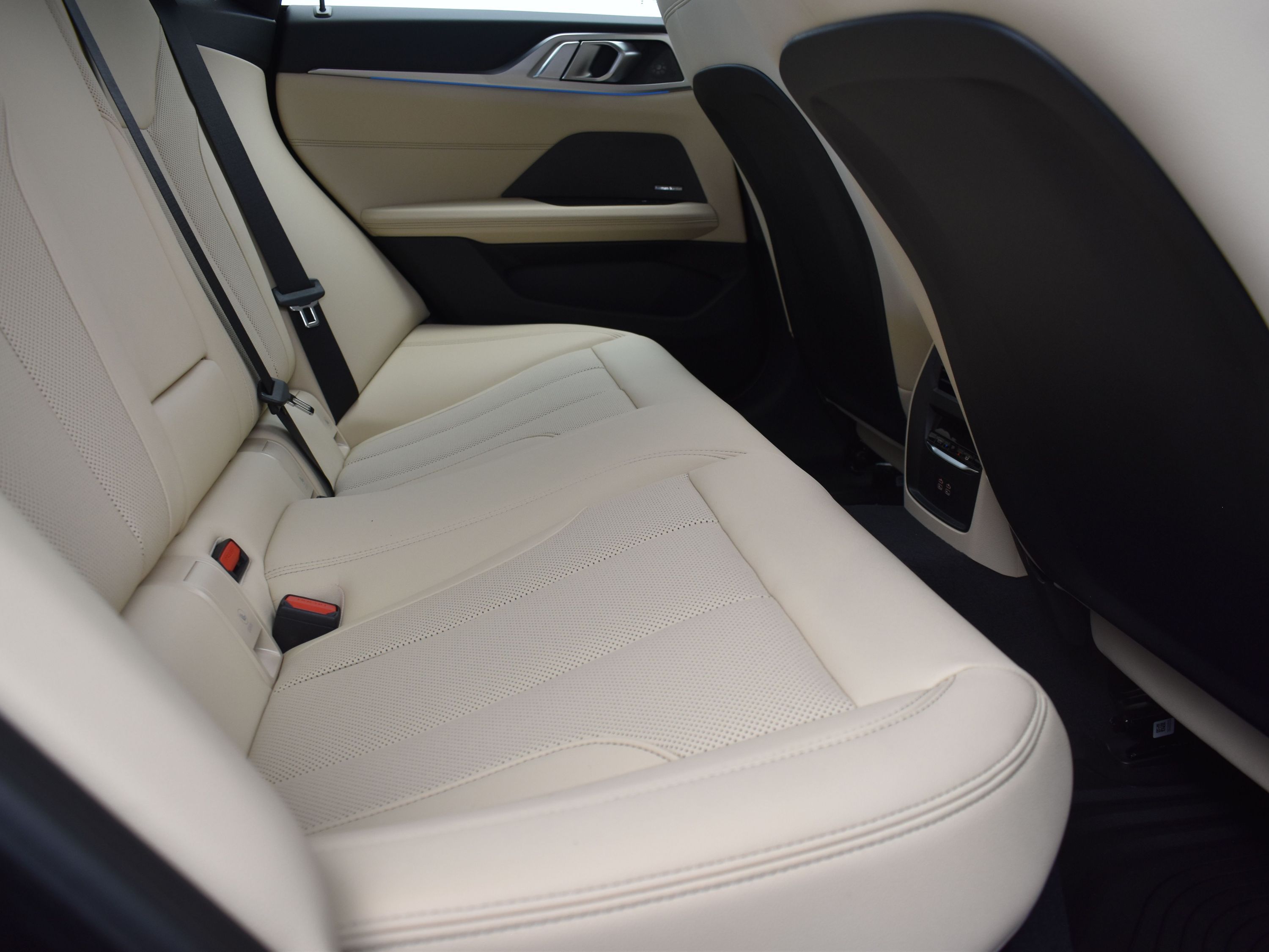 2025 Black Sapphire Metallic BMW i4 eDrive40 RWD Hatchback