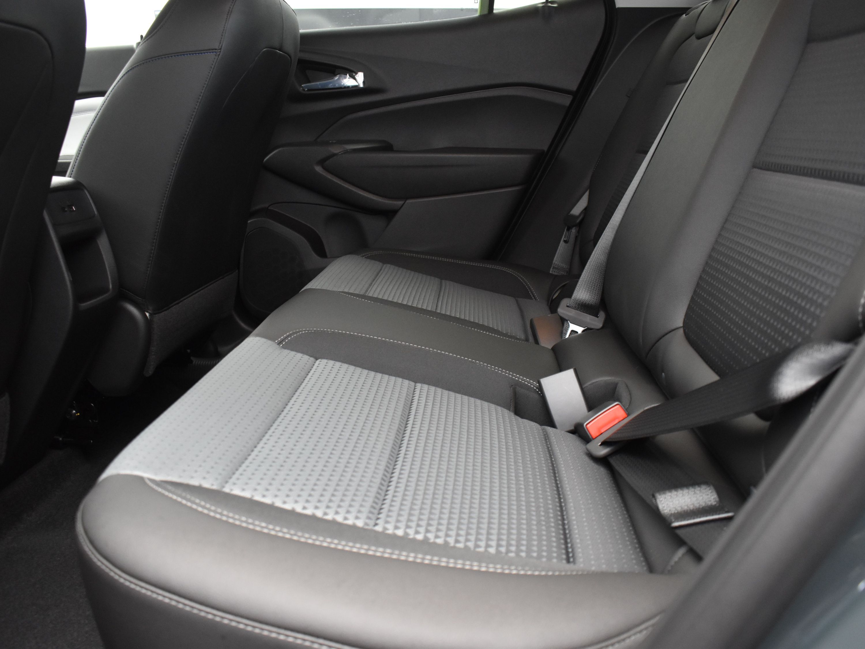 2025 Cypress Gray Chevrolet Trax LT FWD SUV