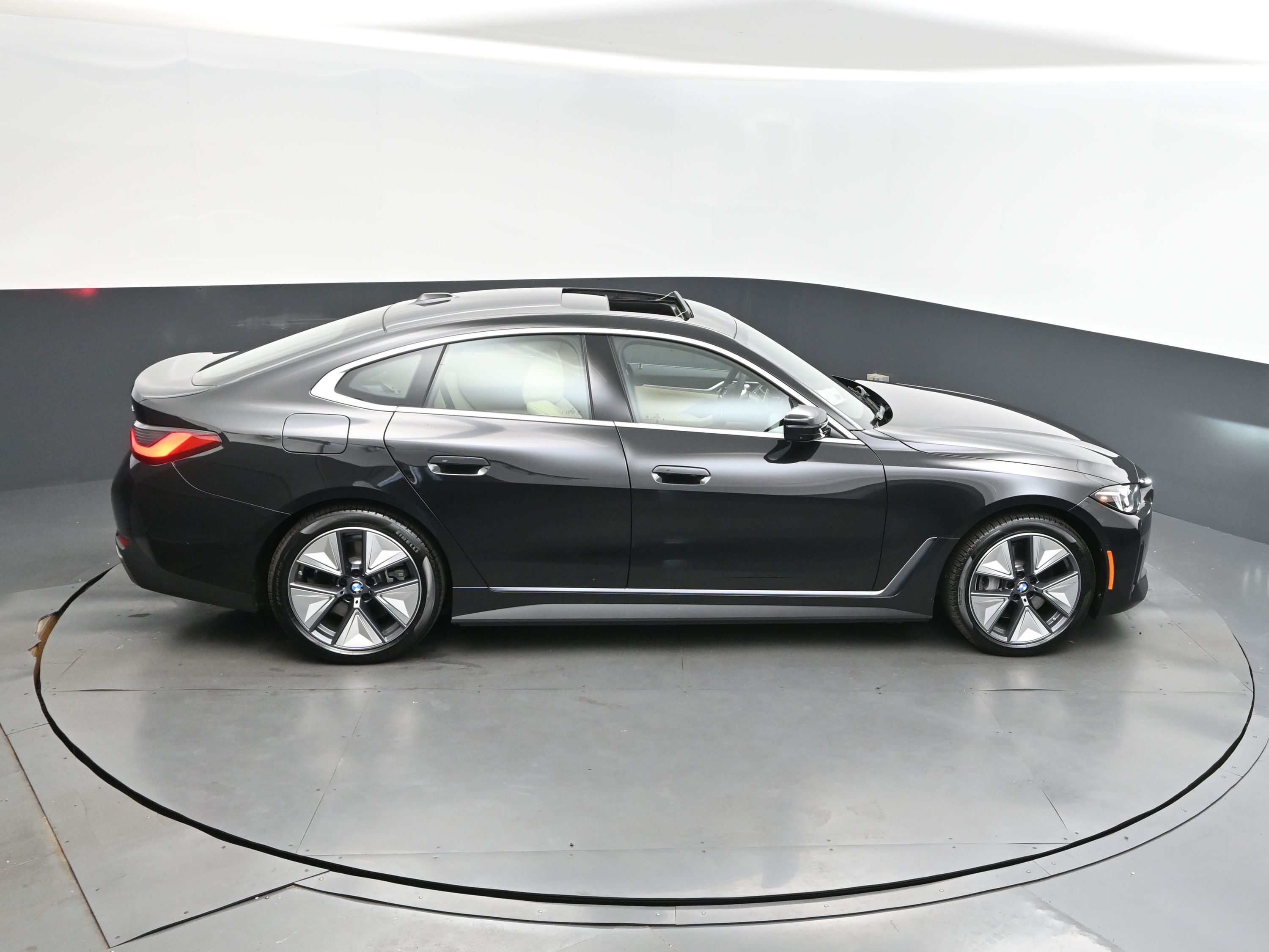 2025 Black Sapphire Metallic BMW i4 eDrive40 RWD Hatchback