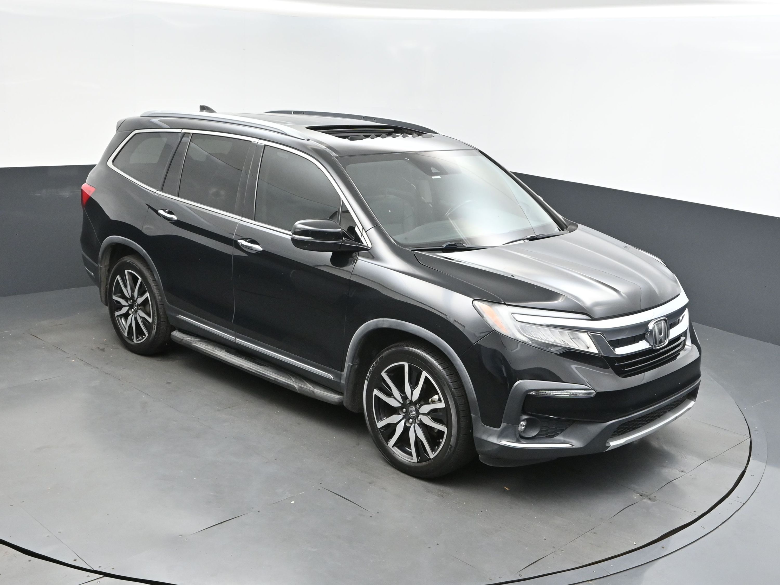 2019 Black Honda Pilot Touring SUV
