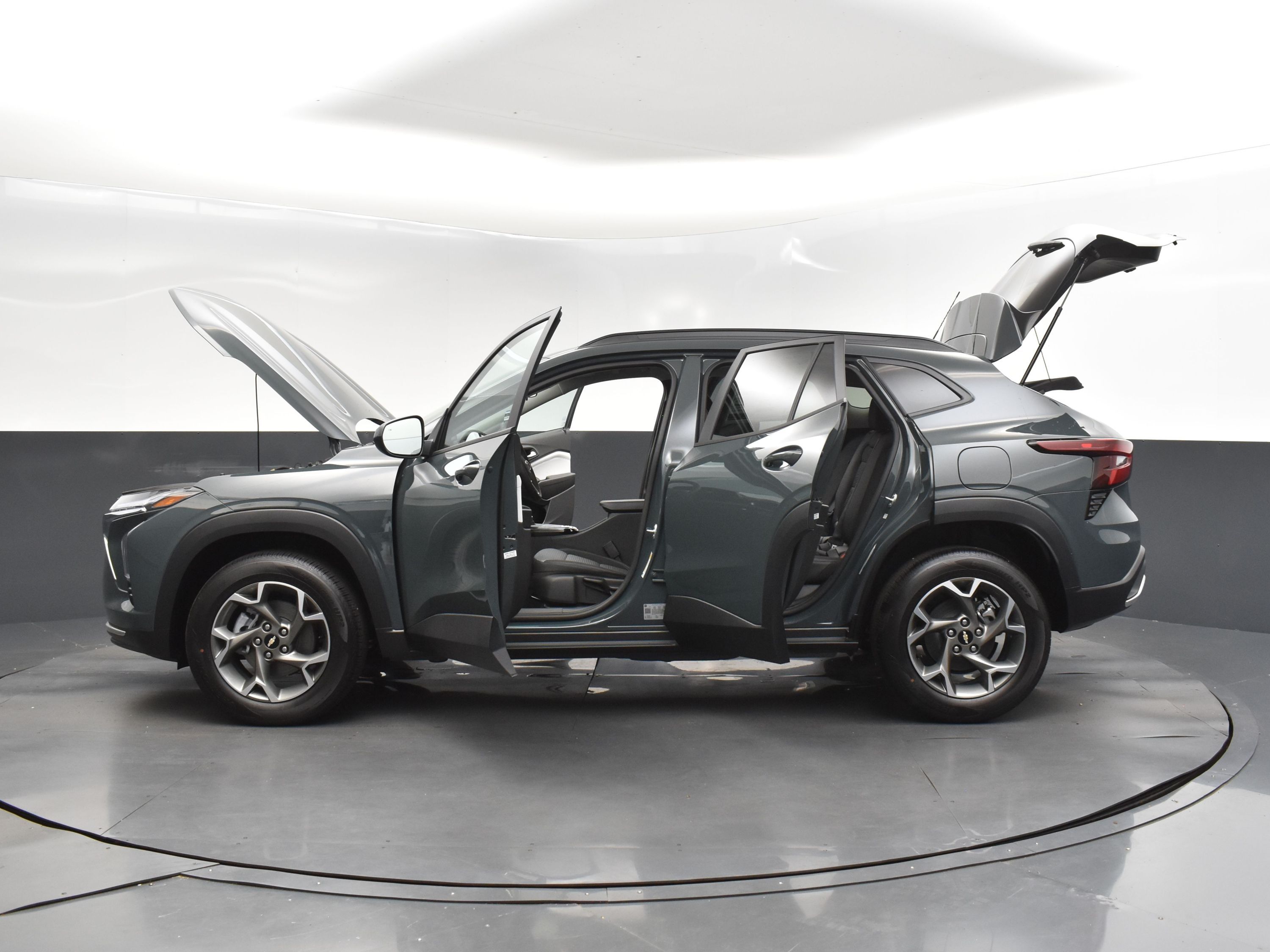 2025 Cypress Gray Chevrolet Trax LT FWD SUV