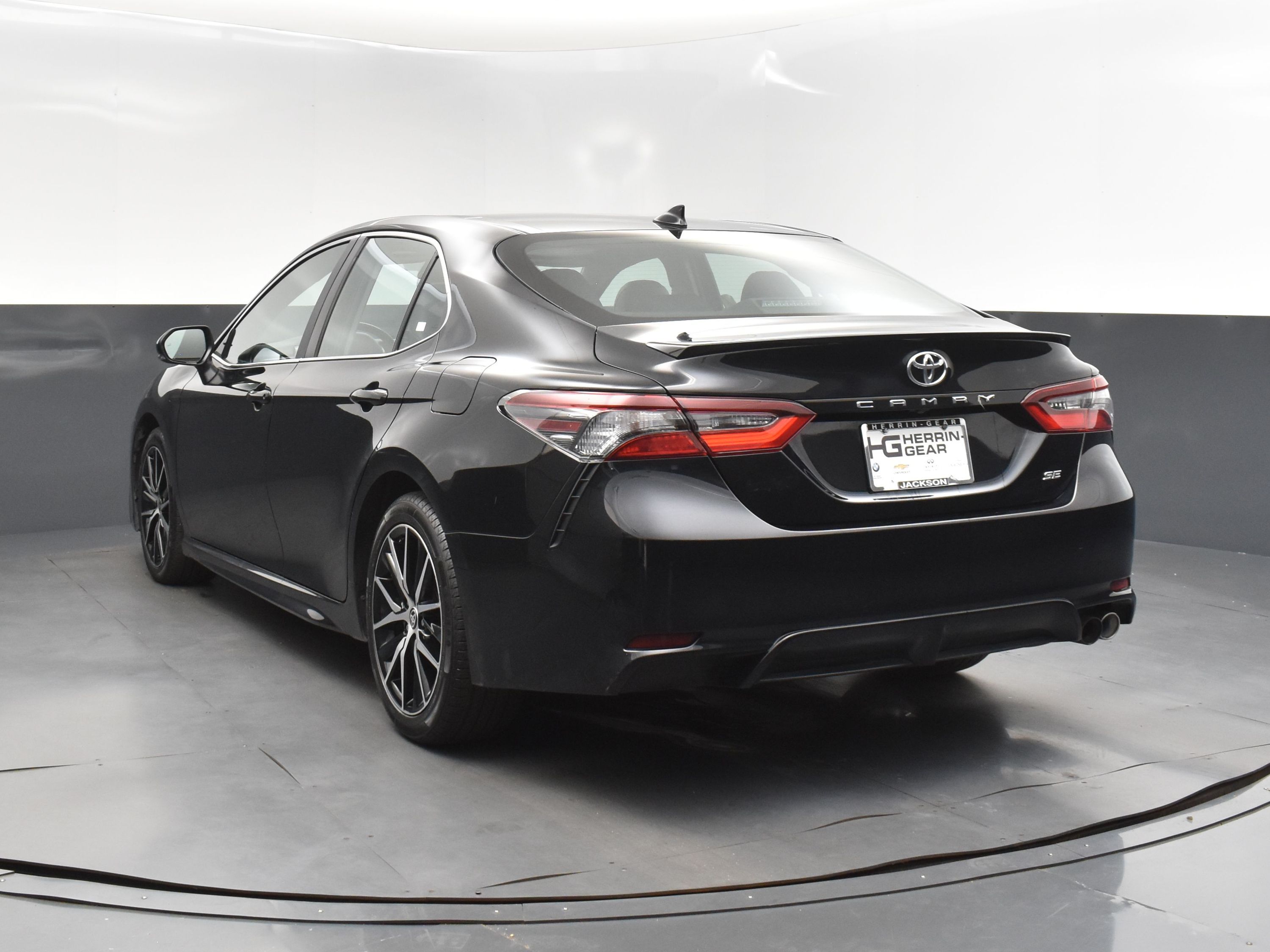 2023 Midnight Black Metallic Toyota Camry SE FWD Sedan