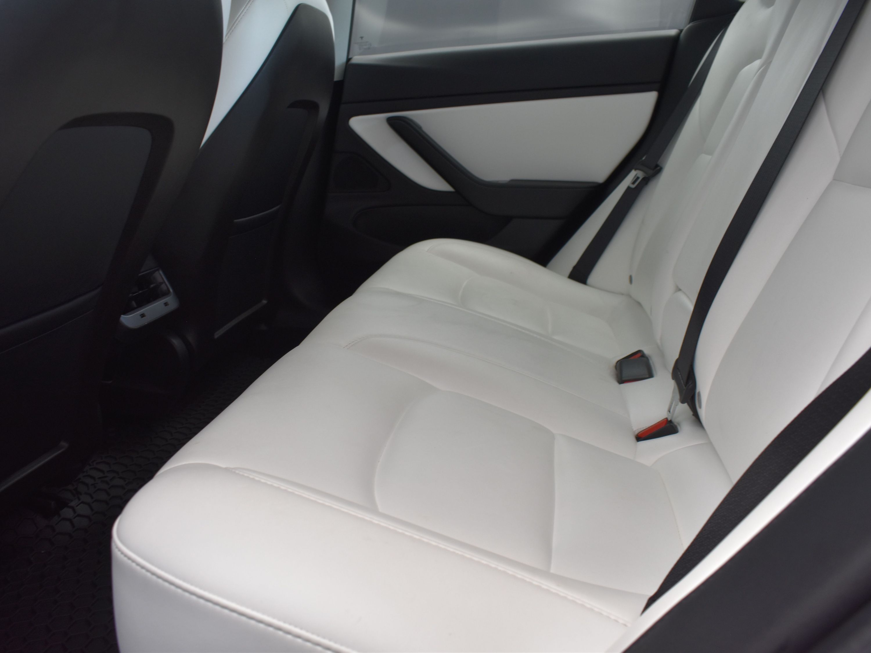 2019 Pearl White Multi-Coat Tesla Model 3 RWD Sedan