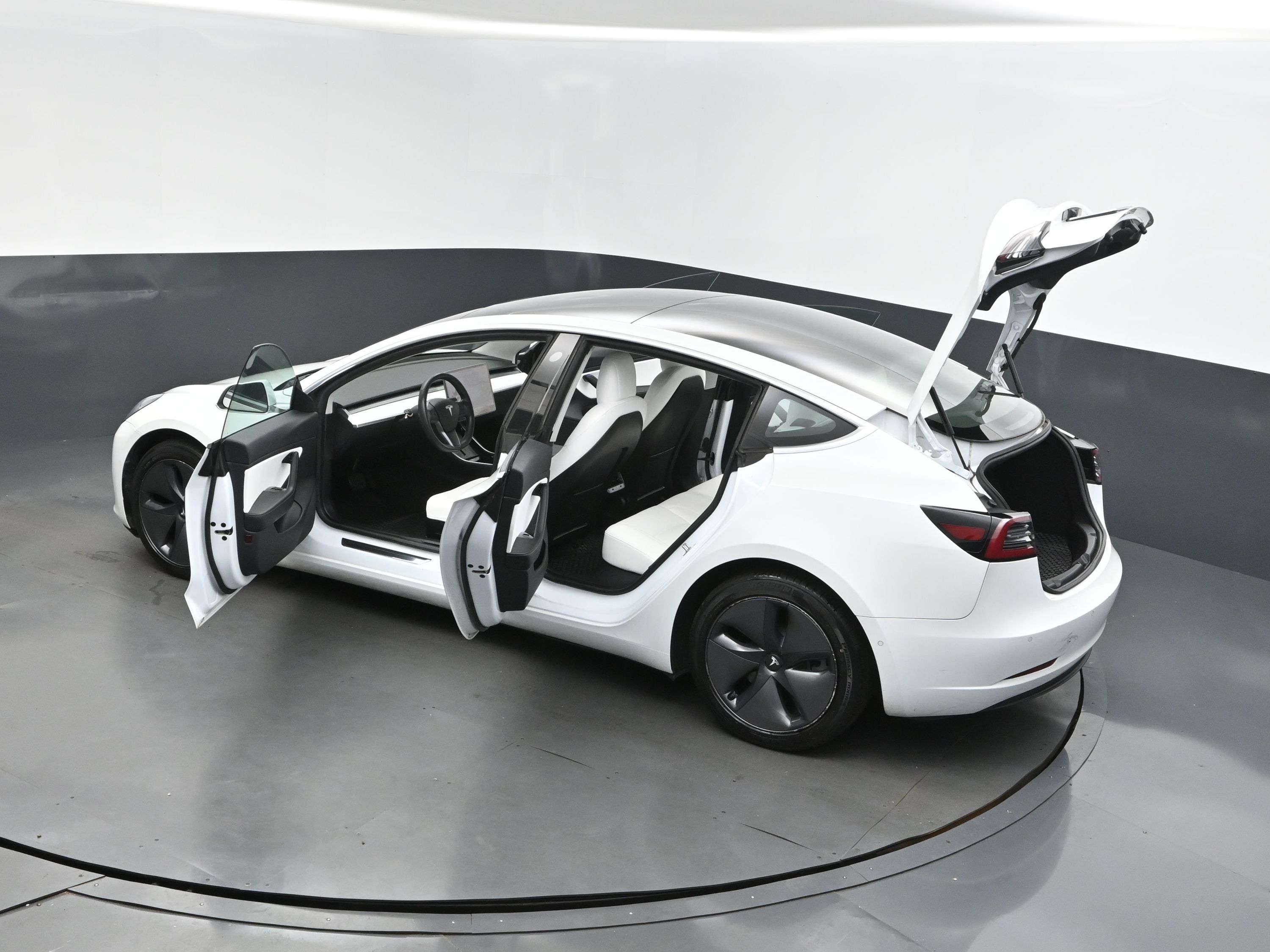 2019 Pearl White Multi-Coat Tesla Model 3 RWD Sedan