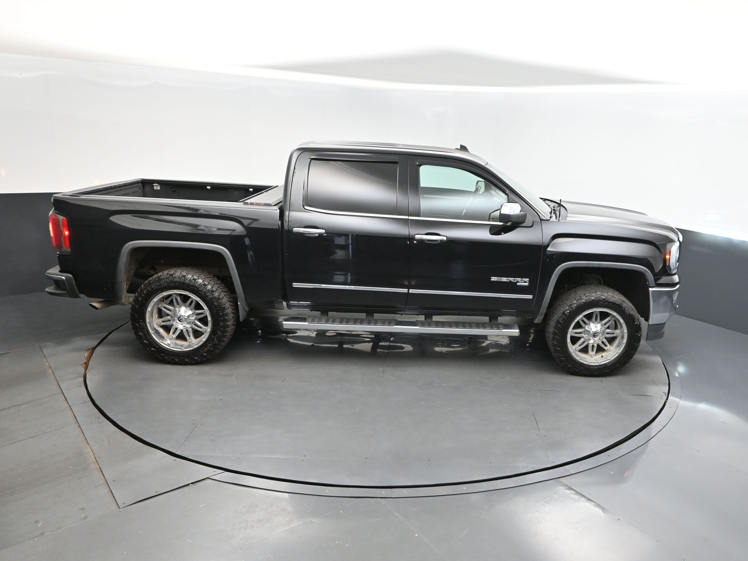 2018 Onyx Black GMC Sierra 1500 SLT RWD Truck