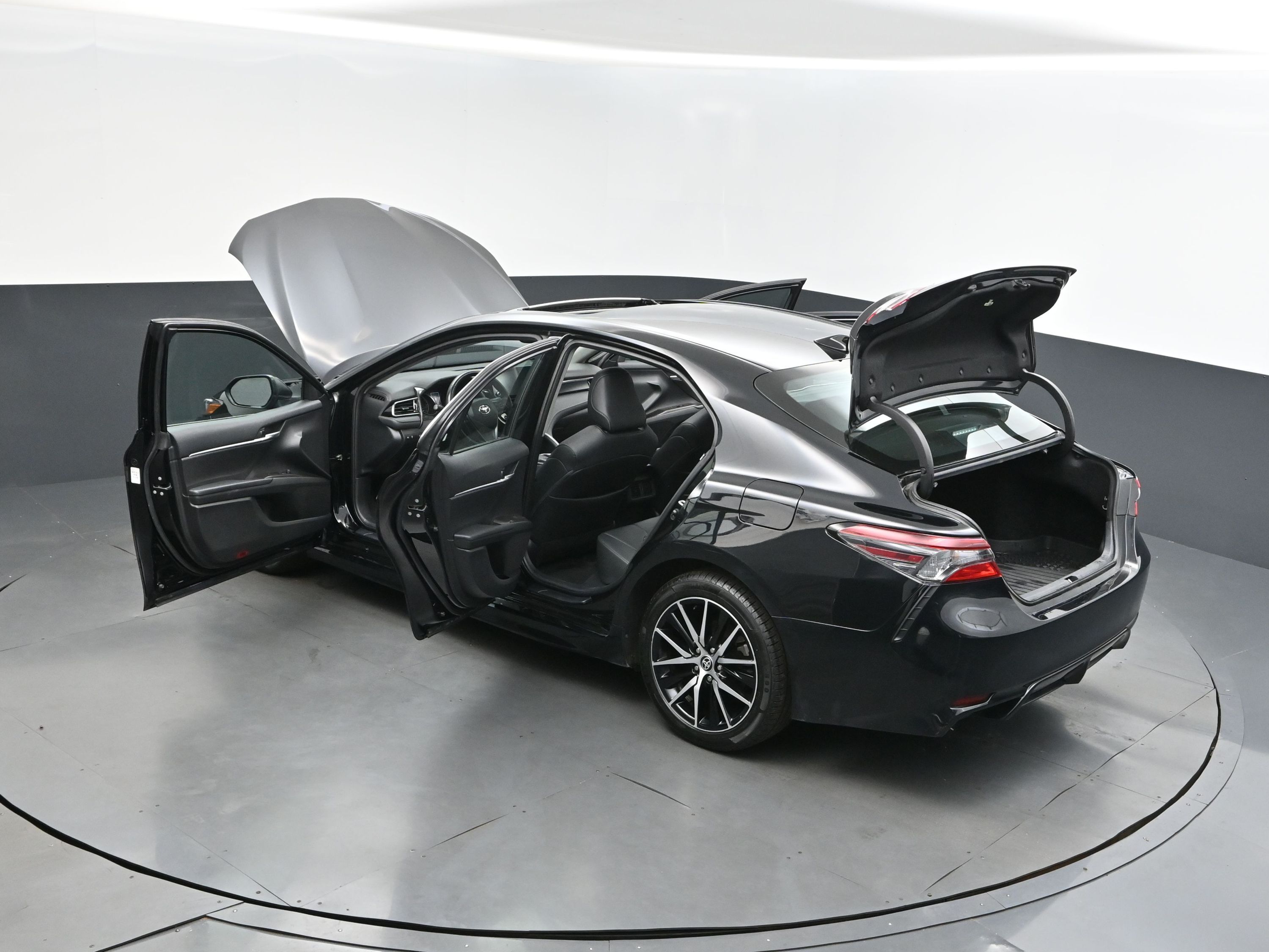 2023 Midnight Black Metallic Toyota Camry SE FWD Sedan