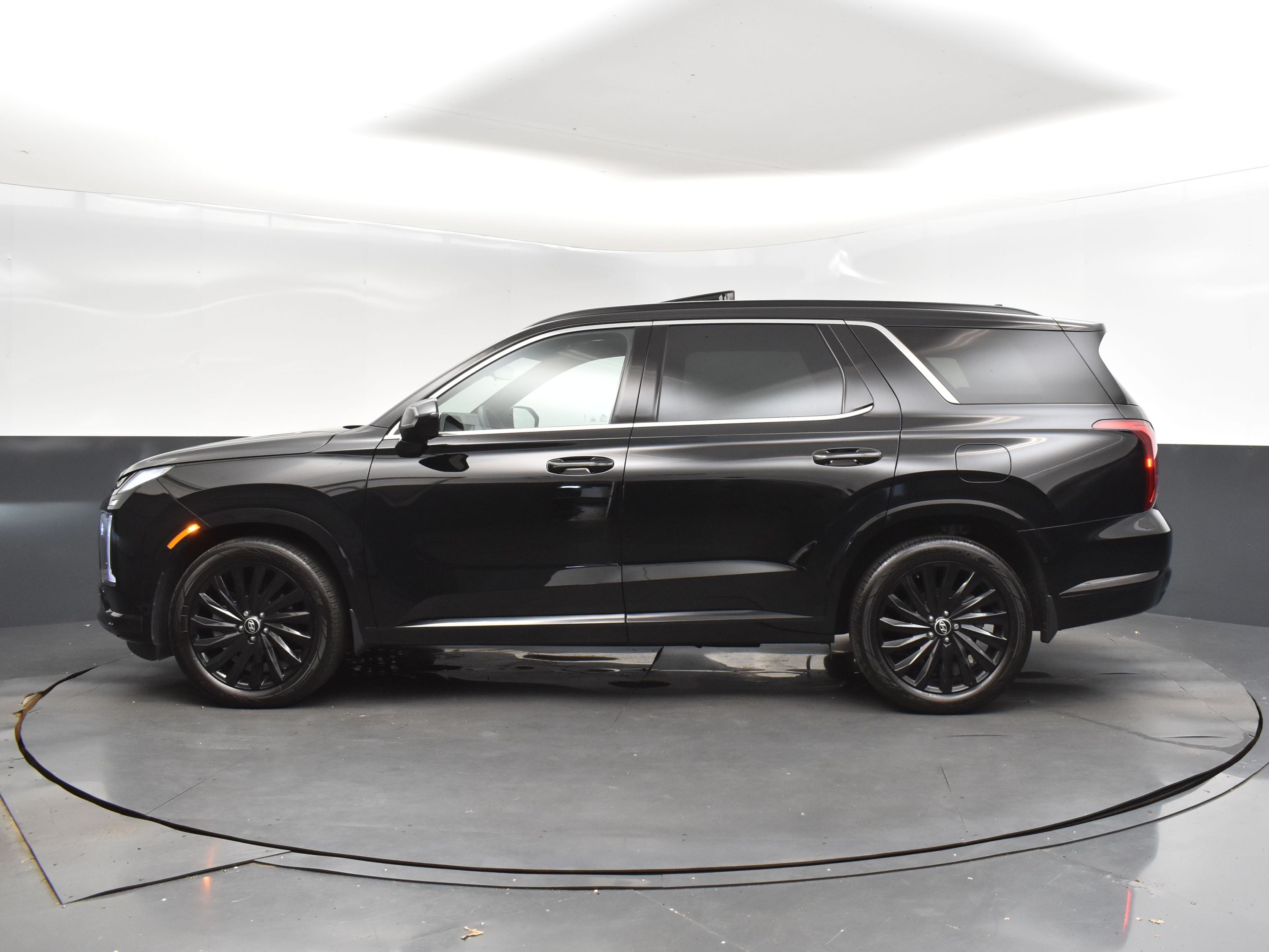 2025 Abyss Black Pearl Hyundai Palisade Calligraphy Night Edition AWD SUV