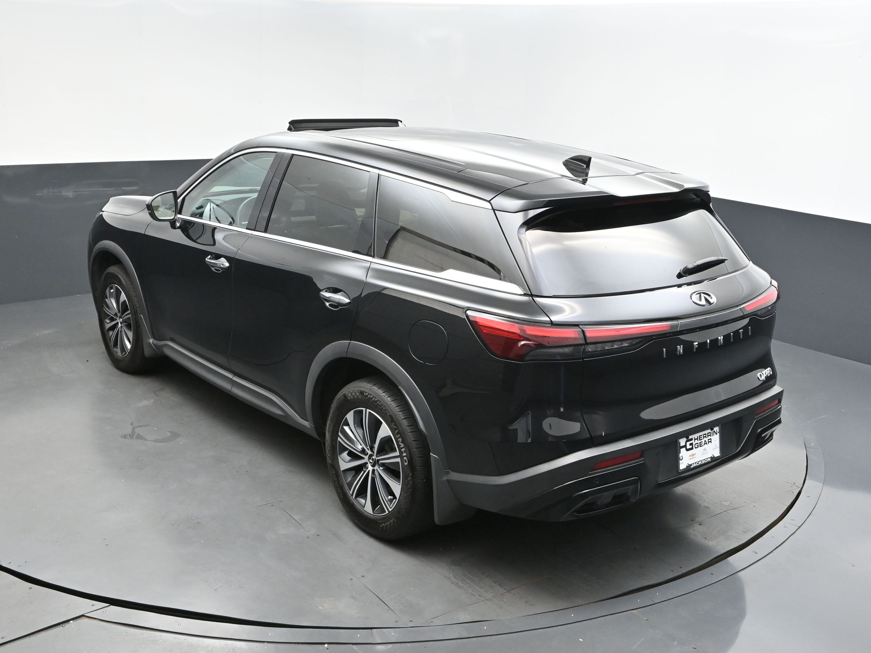 2023 Mineral Black INFINITI QX60 PURE FWD SUV