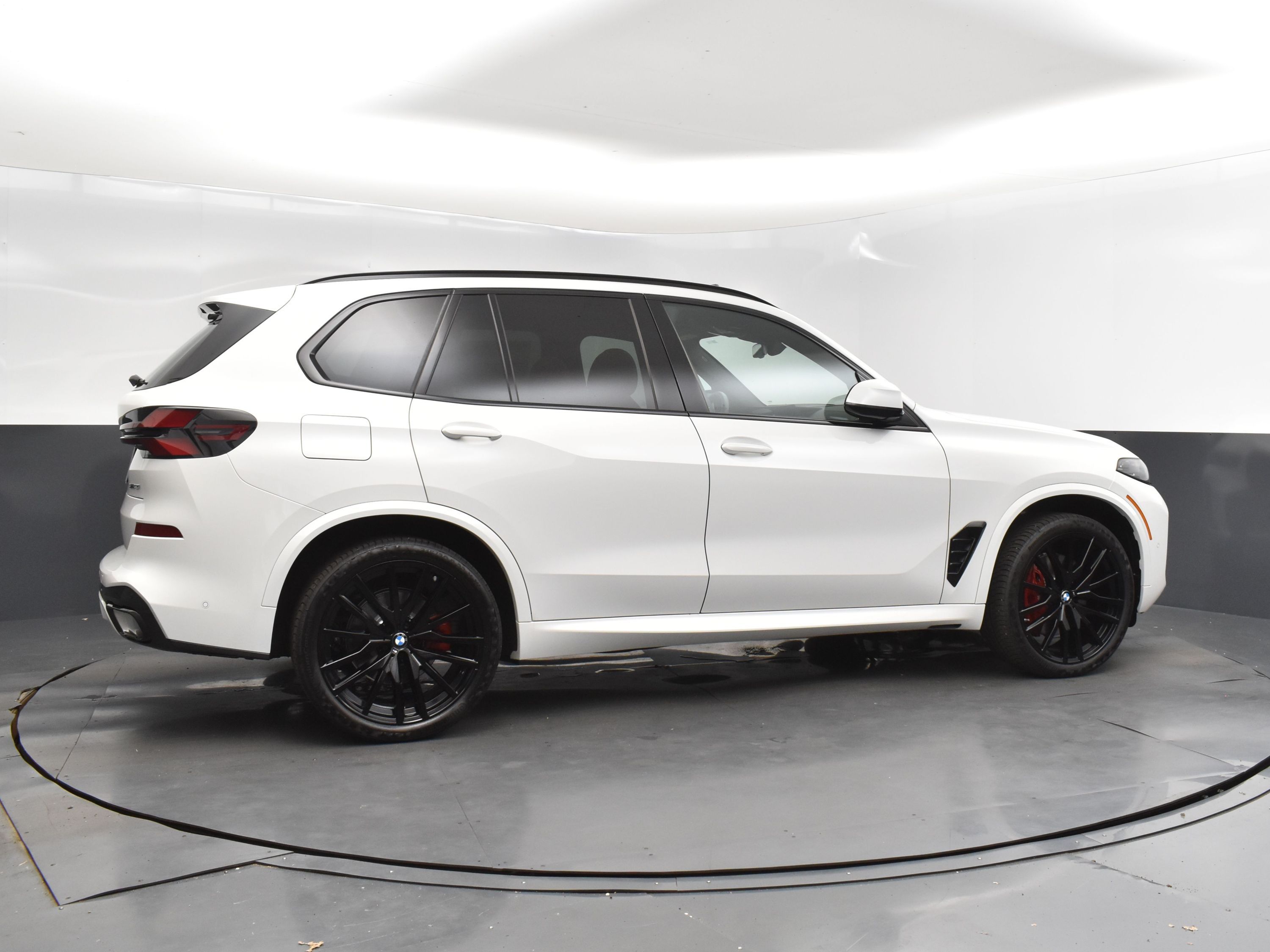 2026 Alpine White BMW X5 sDrive40i RWD SUV