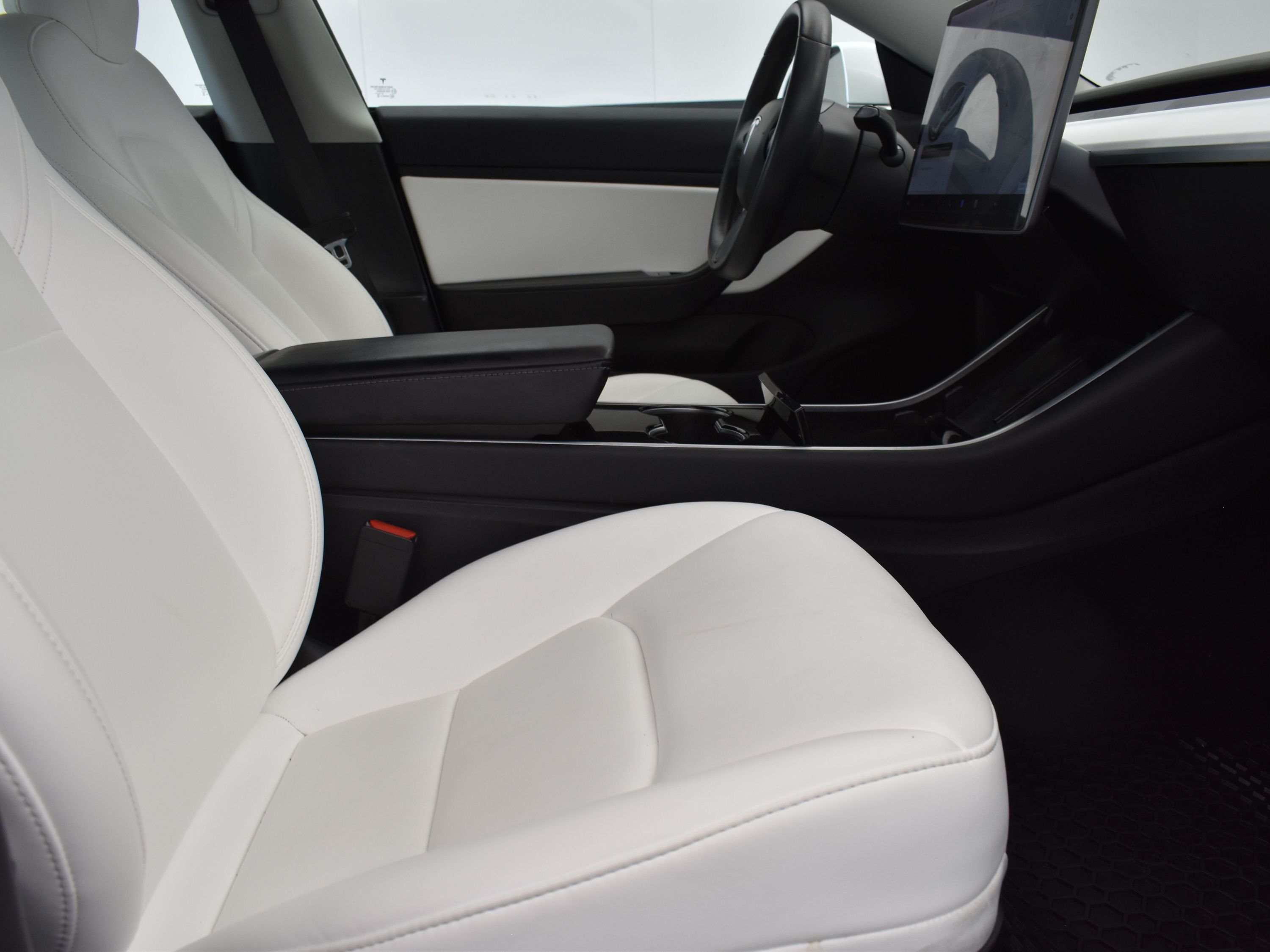 2019 Pearl White Multi-Coat Tesla Model 3 RWD Sedan