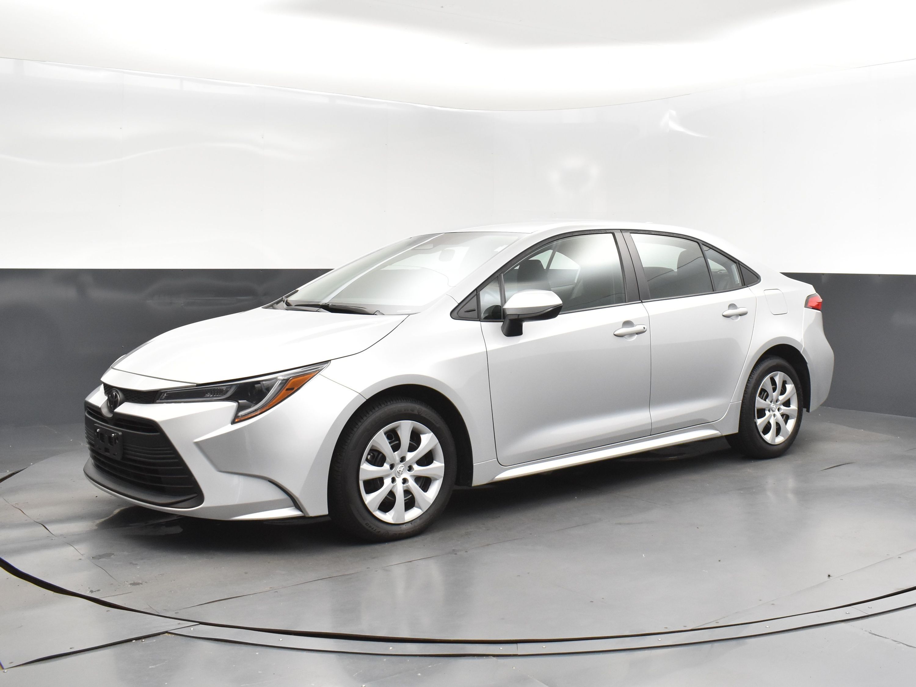 2024 Classic Silver Metallic Toyota Corolla LE FWD Sedan