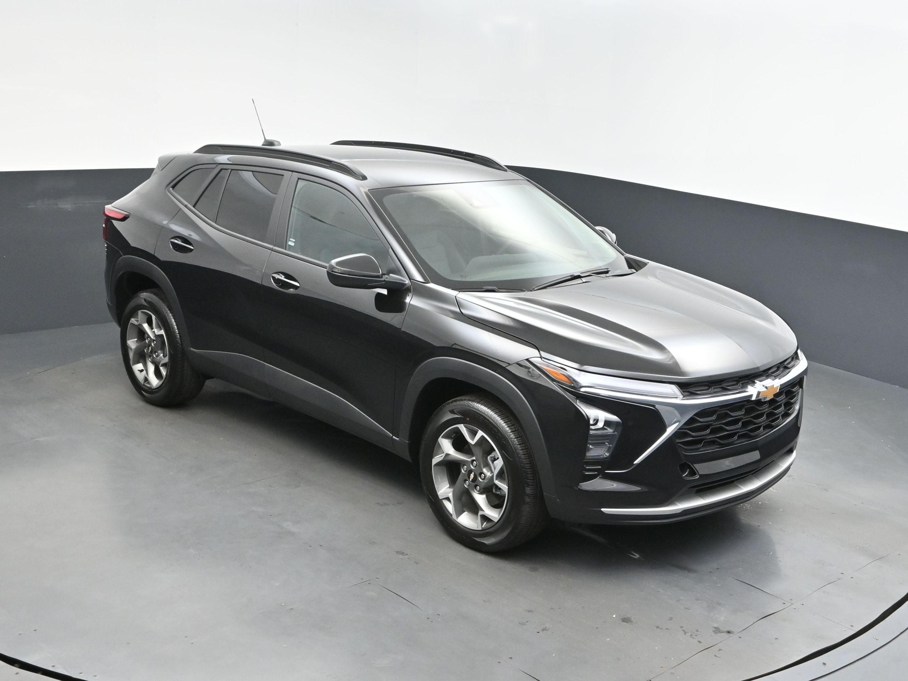 2025 Mosaic Black Metallic Chevrolet Trax LT SUV