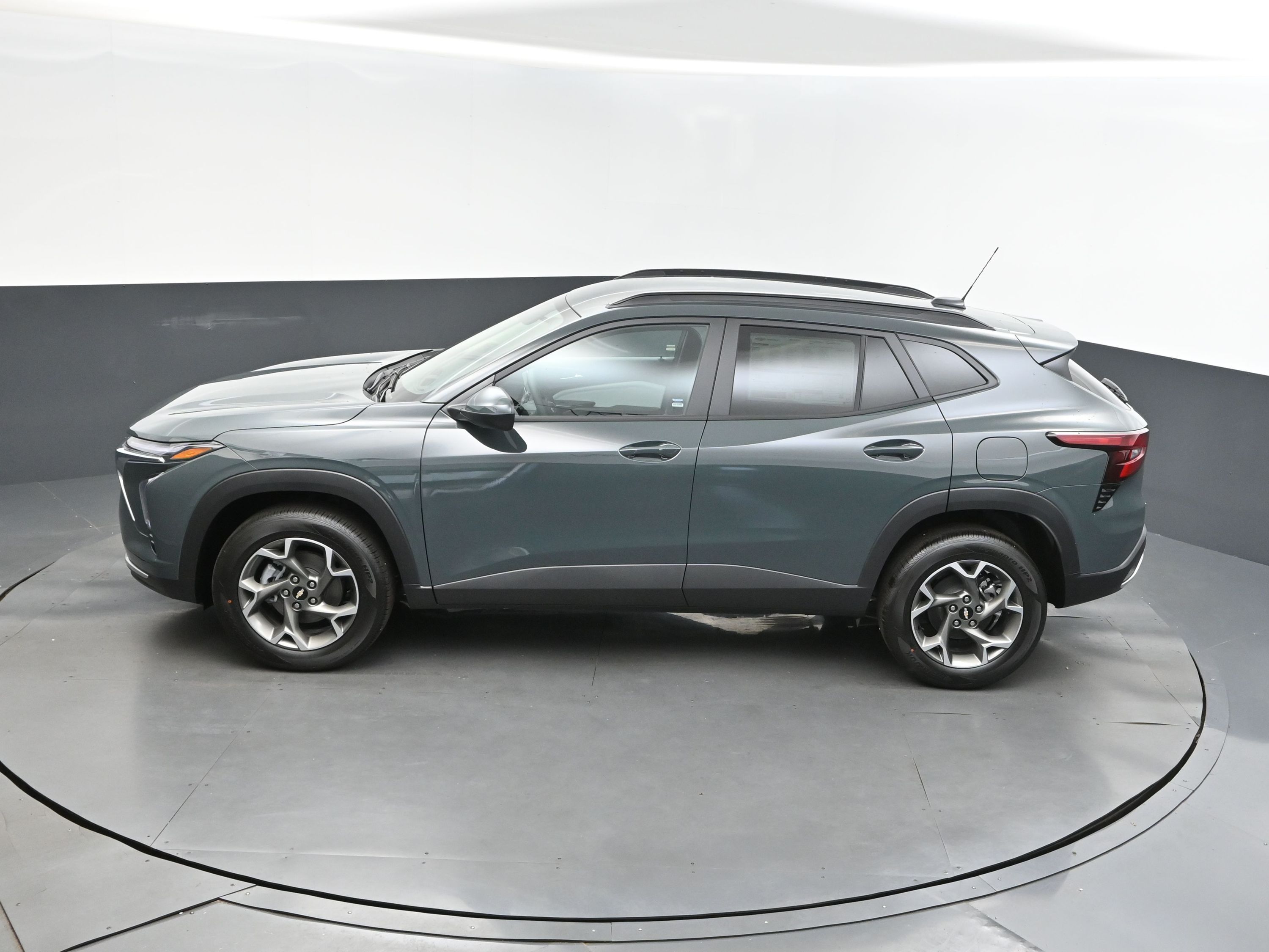 2025 Cypress Gray Chevrolet Trax LT FWD SUV
