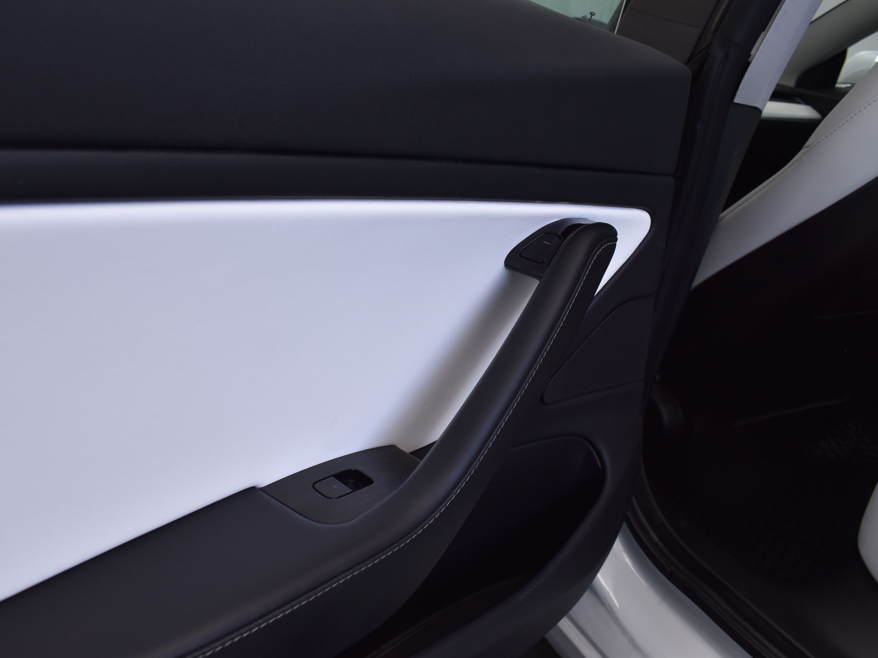 2019 Pearl White Multi-Coat Tesla Model 3 RWD Sedan
