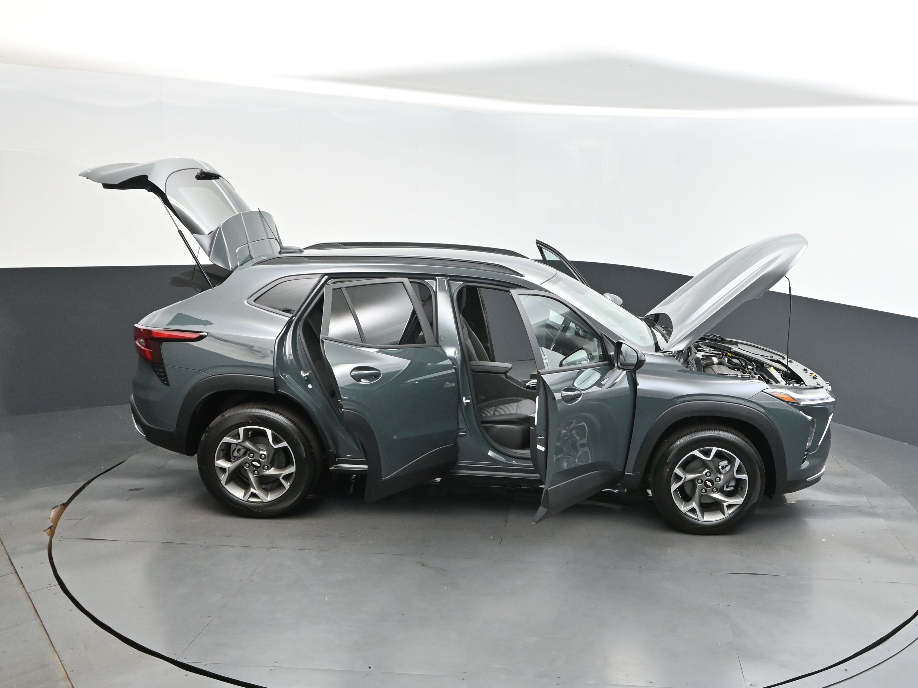 2025 Cypress Gray Chevrolet Trax LT FWD SUV