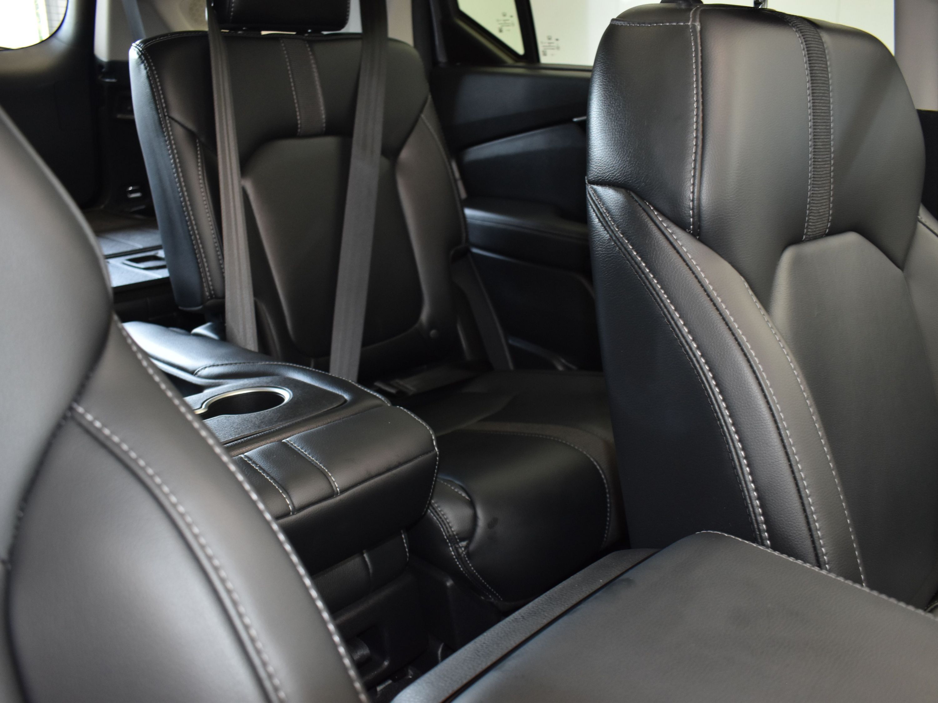 2025 Sonic Gray Pearl Honda Pilot Touring FWD SUV