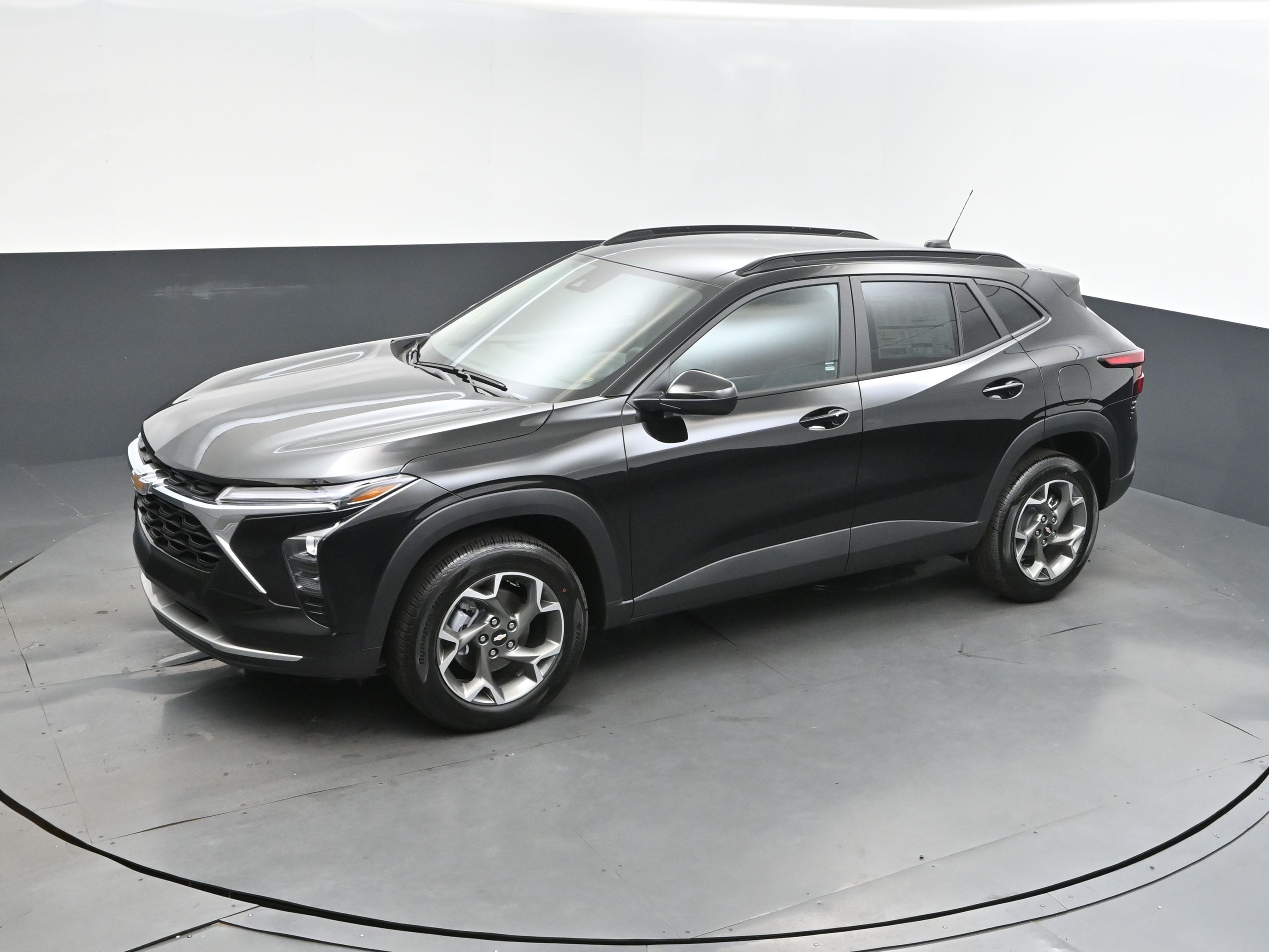 2025 Mosaic Black Metallic Chevrolet Trax LT FWD SUV