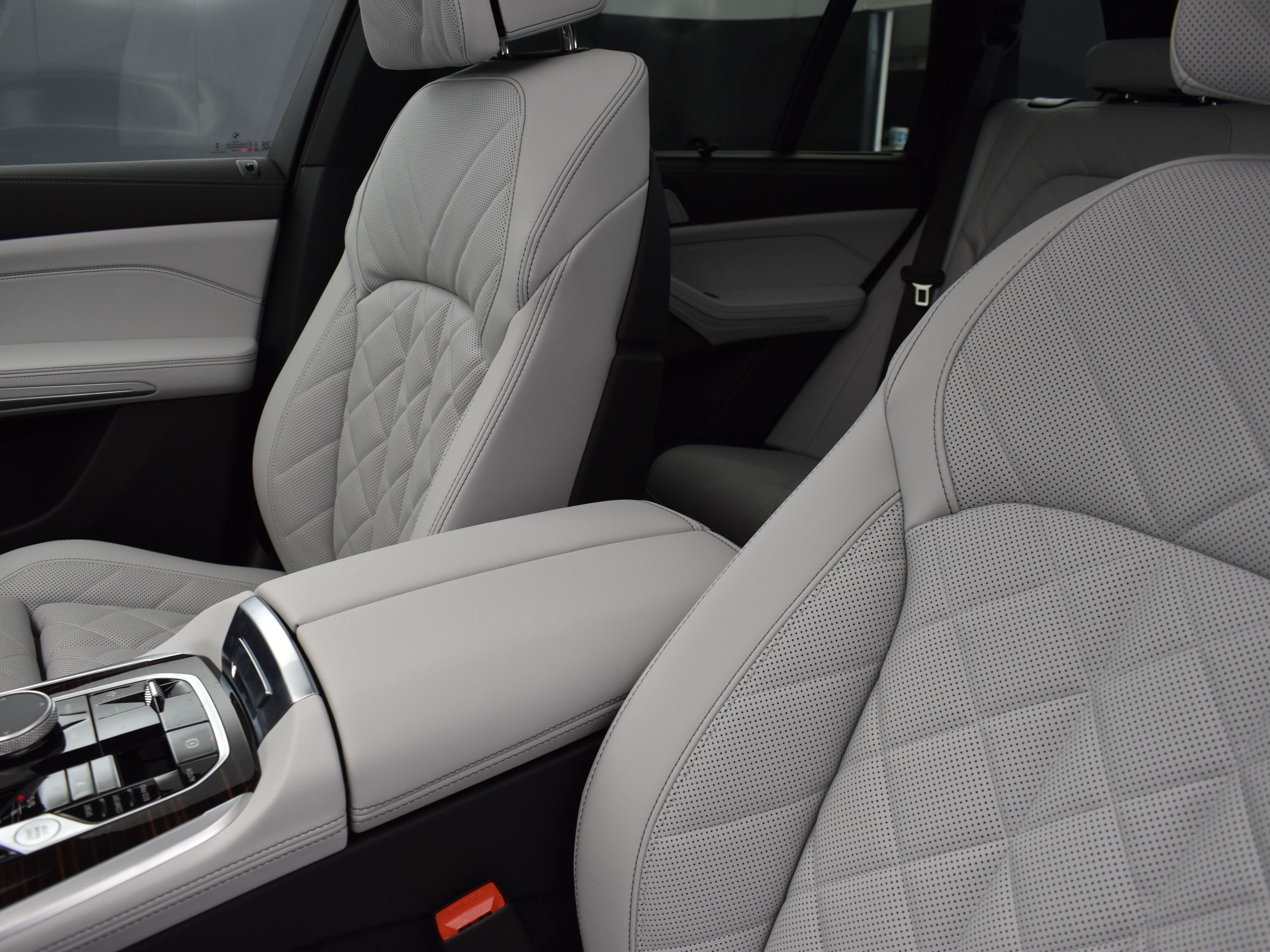 2026 Dravit Gray Metallic BMW X5 sDrive40i RWD SUV
