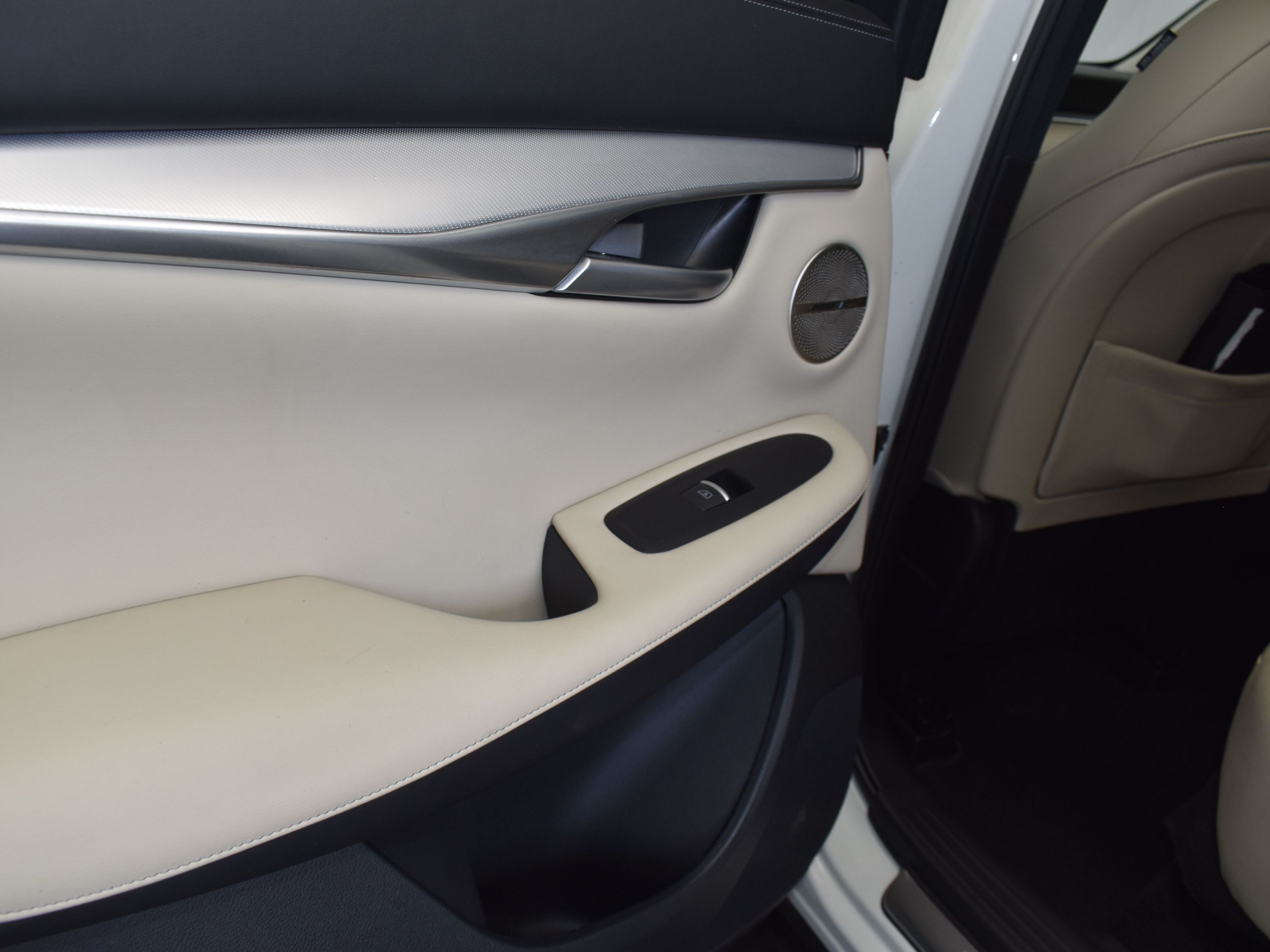 2022 Majestic White INFINITI QX50 Sensory AWD SUV