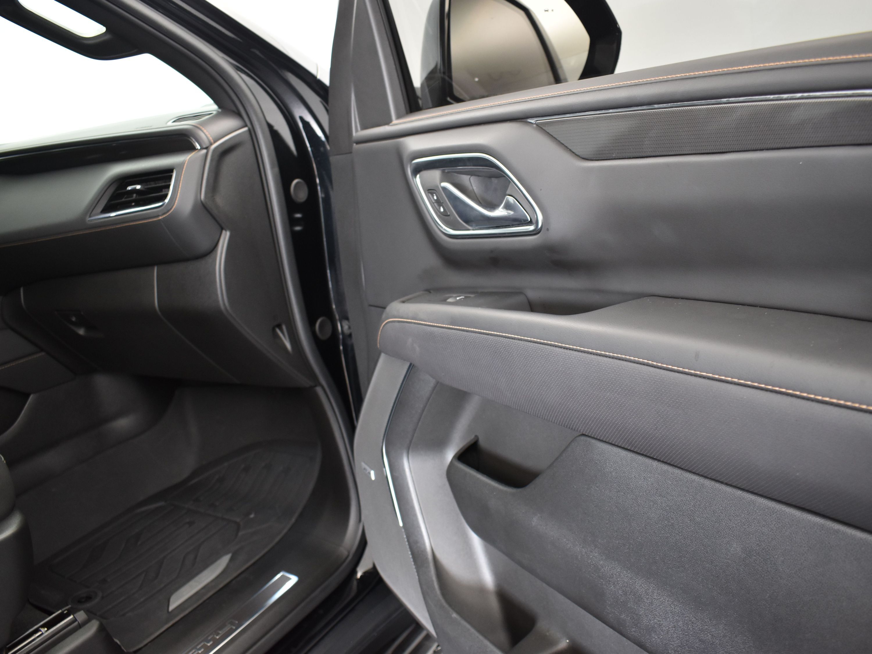2023 Onyx Black GMC Yukon AT4 4X4 SUV