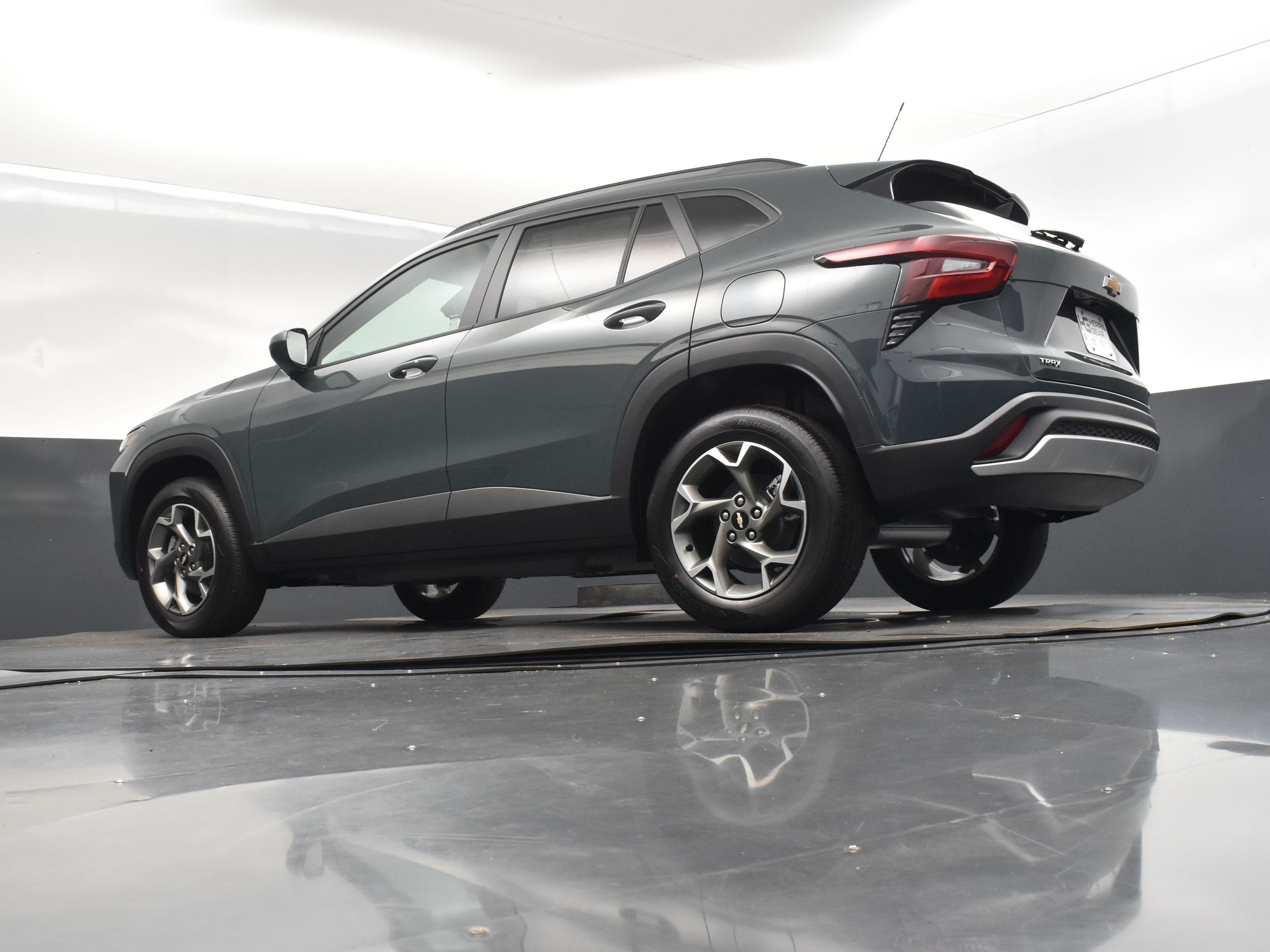 2025 Cypress Gray Chevrolet Trax LT FWD SUV