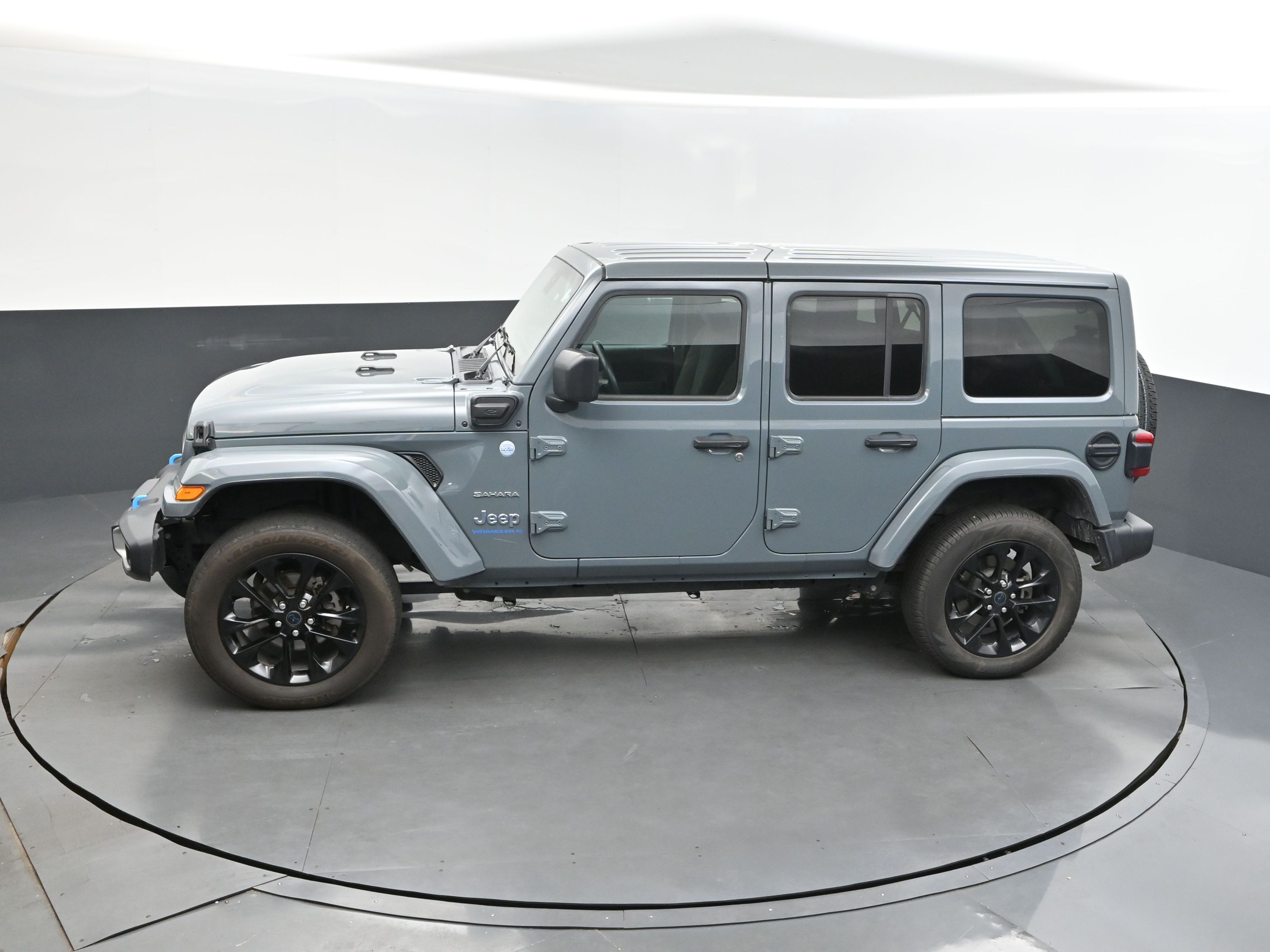 2024 Anvil Clear Coat Jeep Wrangler 4xe Sahara 4xe 4X4 SUV