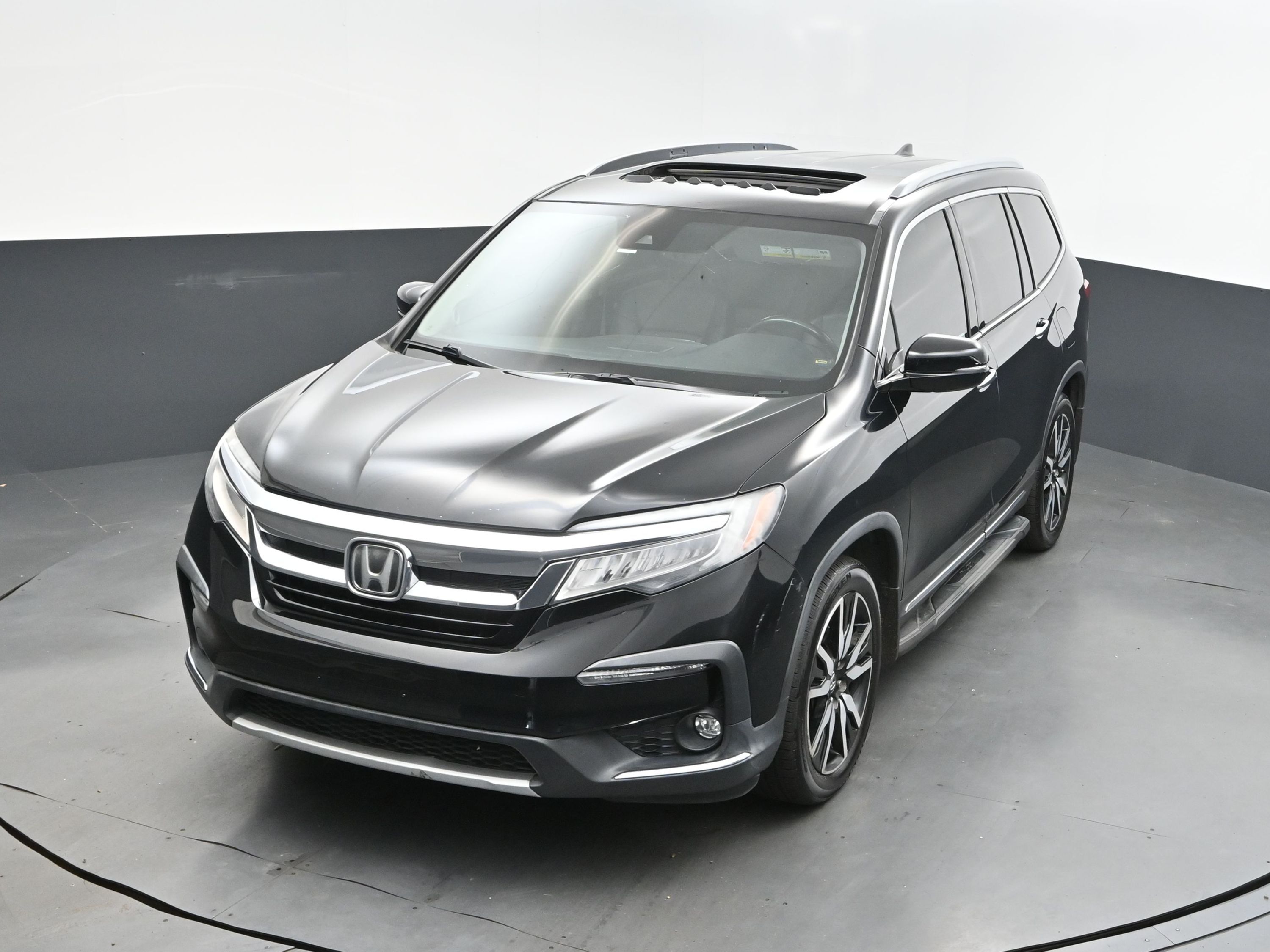 2019 Black Honda Pilot Touring FWD SUV