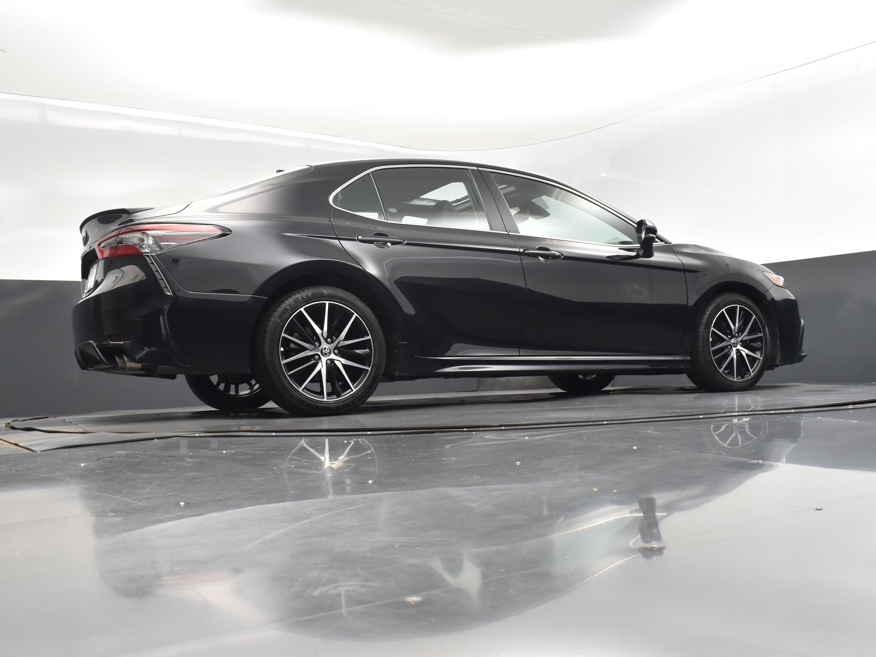 2023 Midnight Black Metallic Toyota Camry SE FWD Sedan