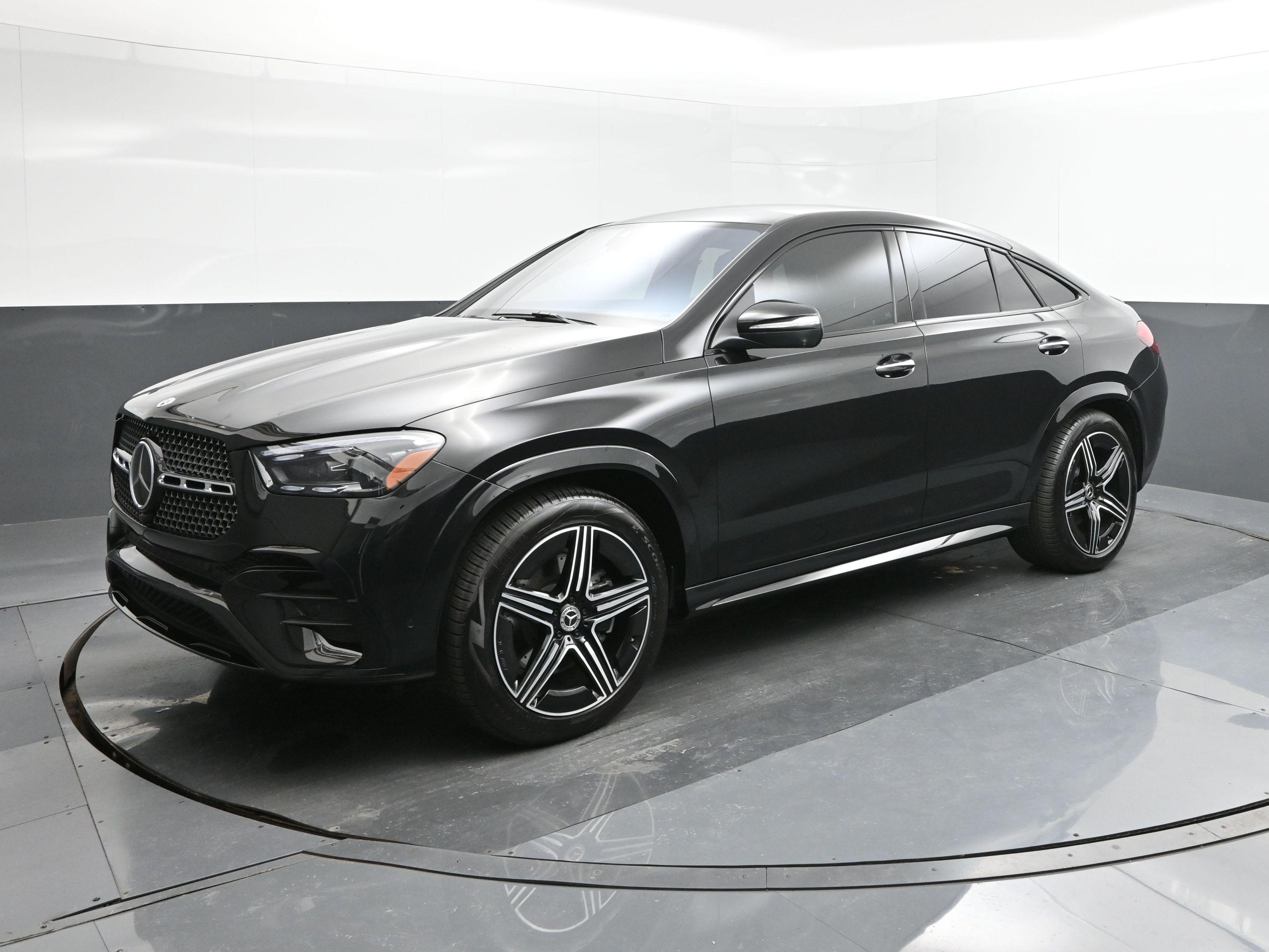 2025 Mercedes-Benz GLE Coupe GLE450's photo