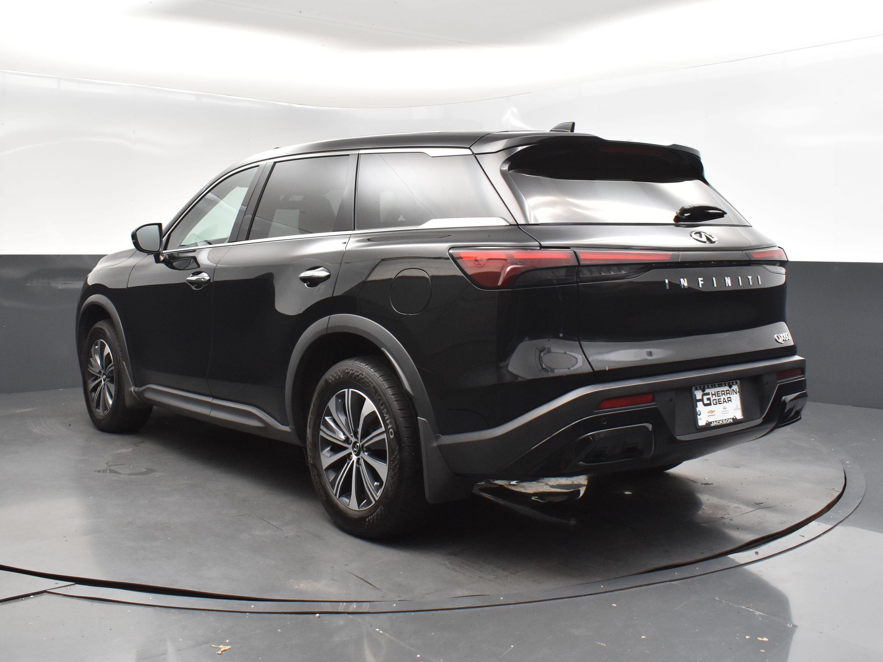 2023 Mineral Black INFINITI QX60 PURE FWD SUV