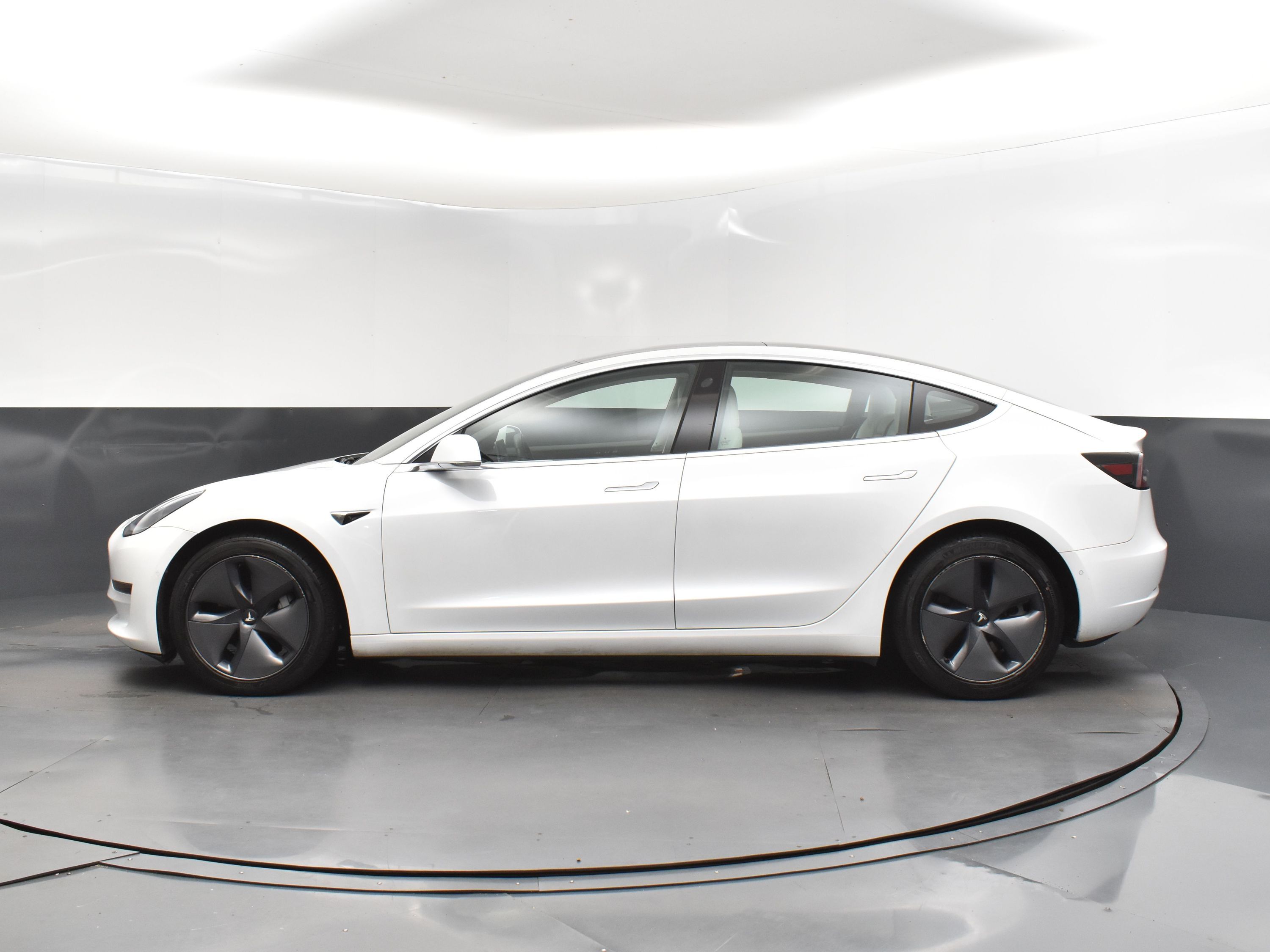2019 Pearl White Multi-Coat Tesla Model 3 RWD Sedan
