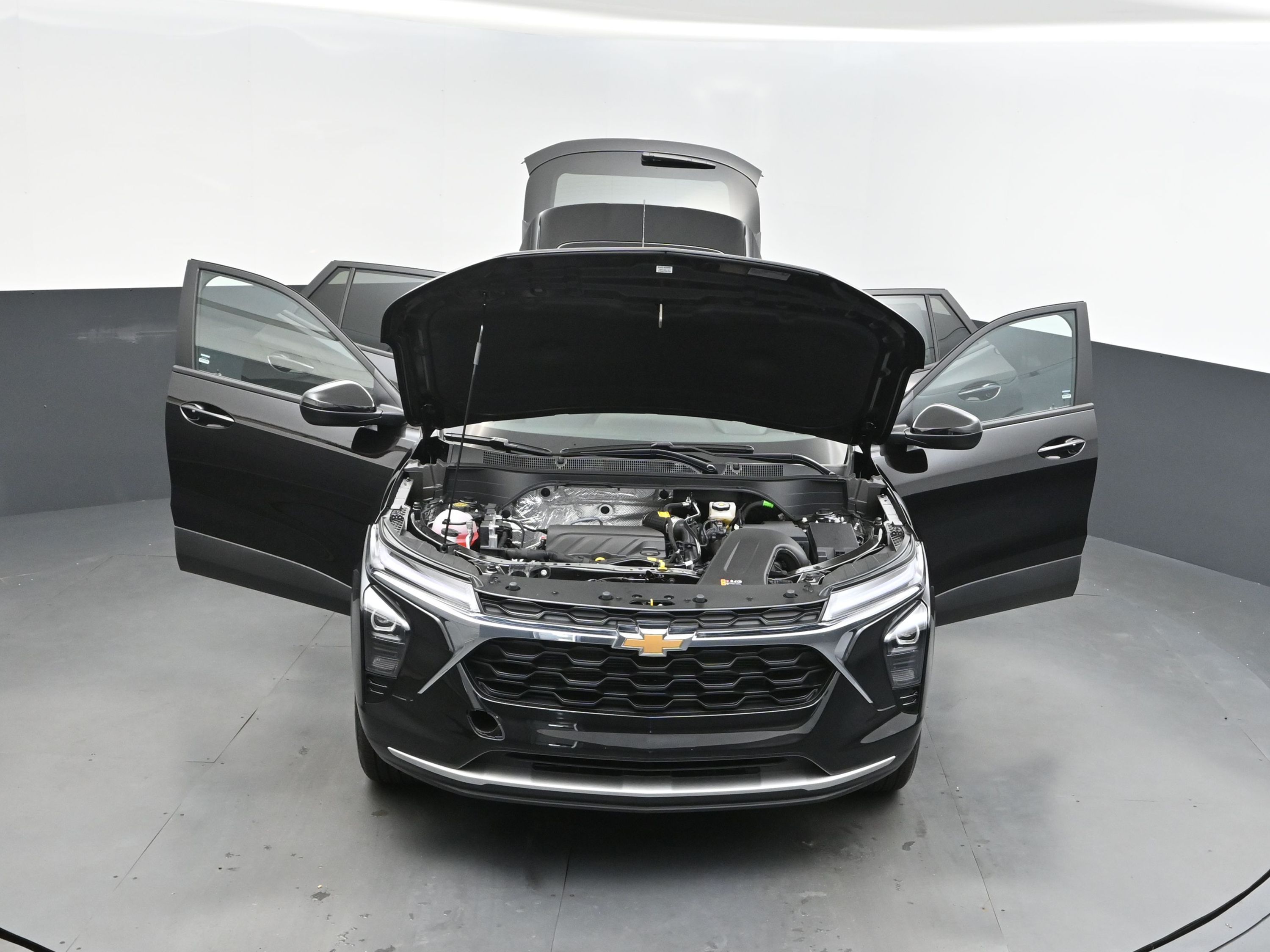 2025 Mosaic Black Metallic Chevrolet Trax LT FWD SUV