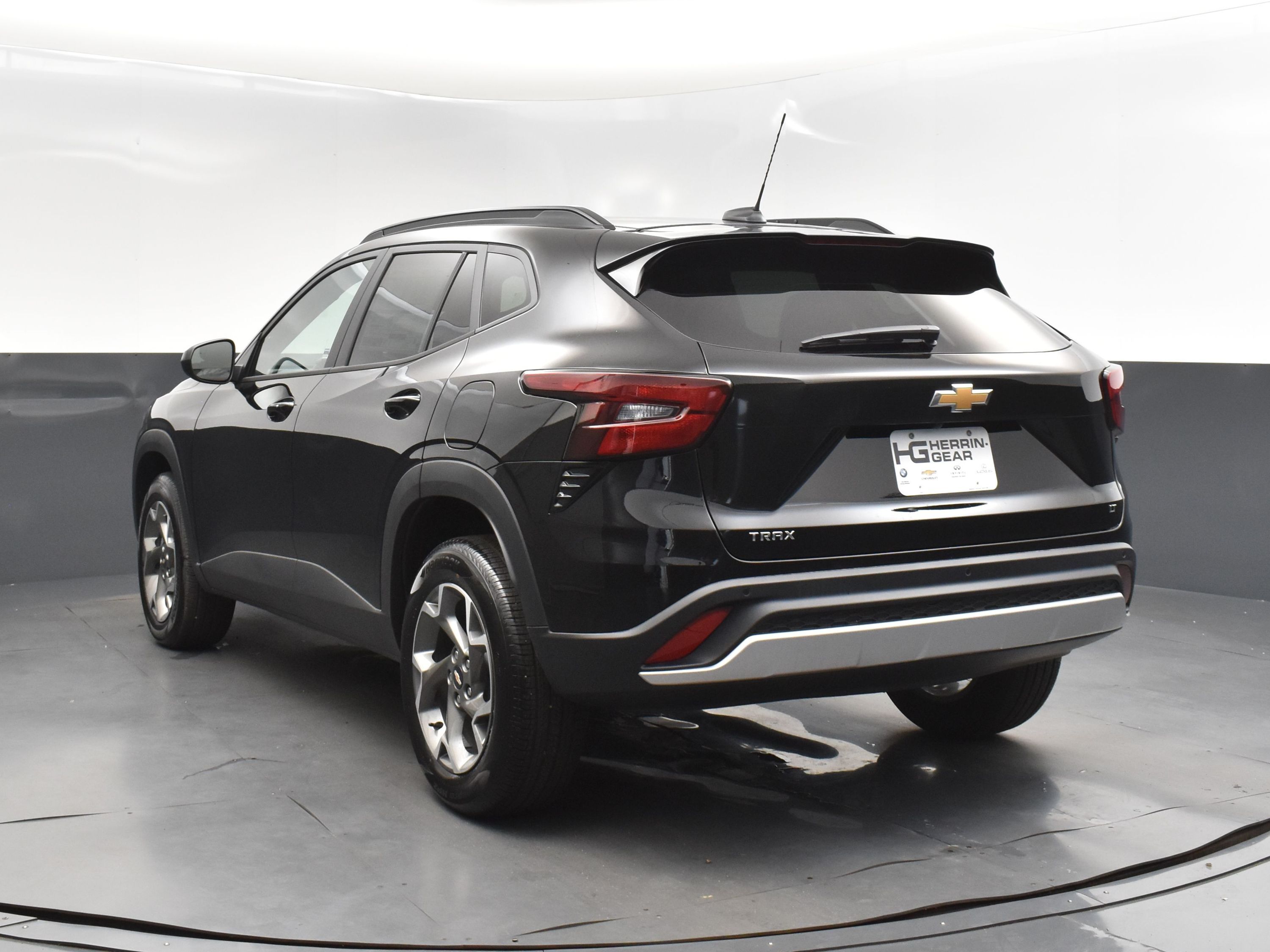 2025 Mosaic Black Metallic Chevrolet Trax LT FWD SUV