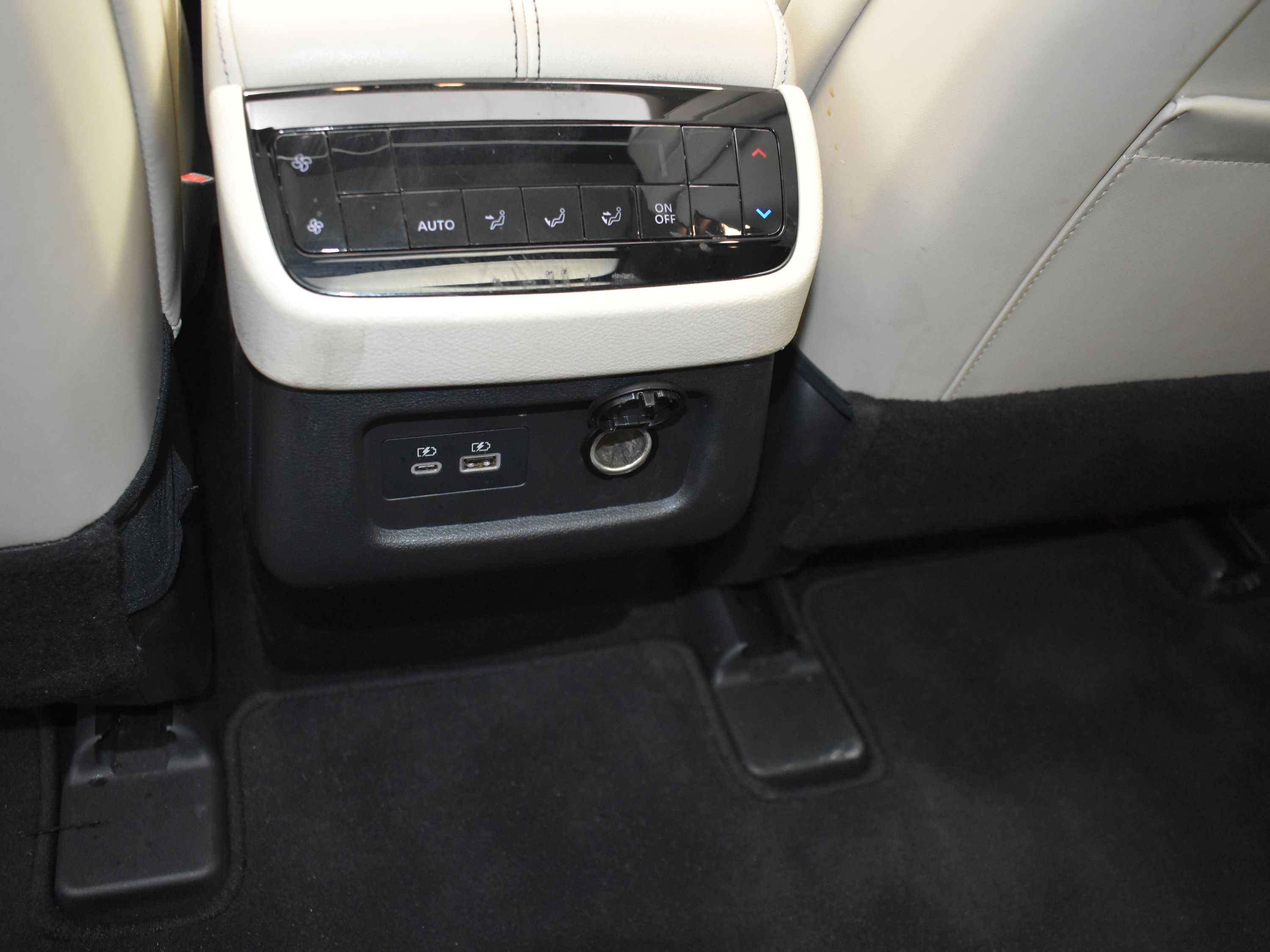 2023 Mineral Black INFINITI QX60 PURE FWD SUV