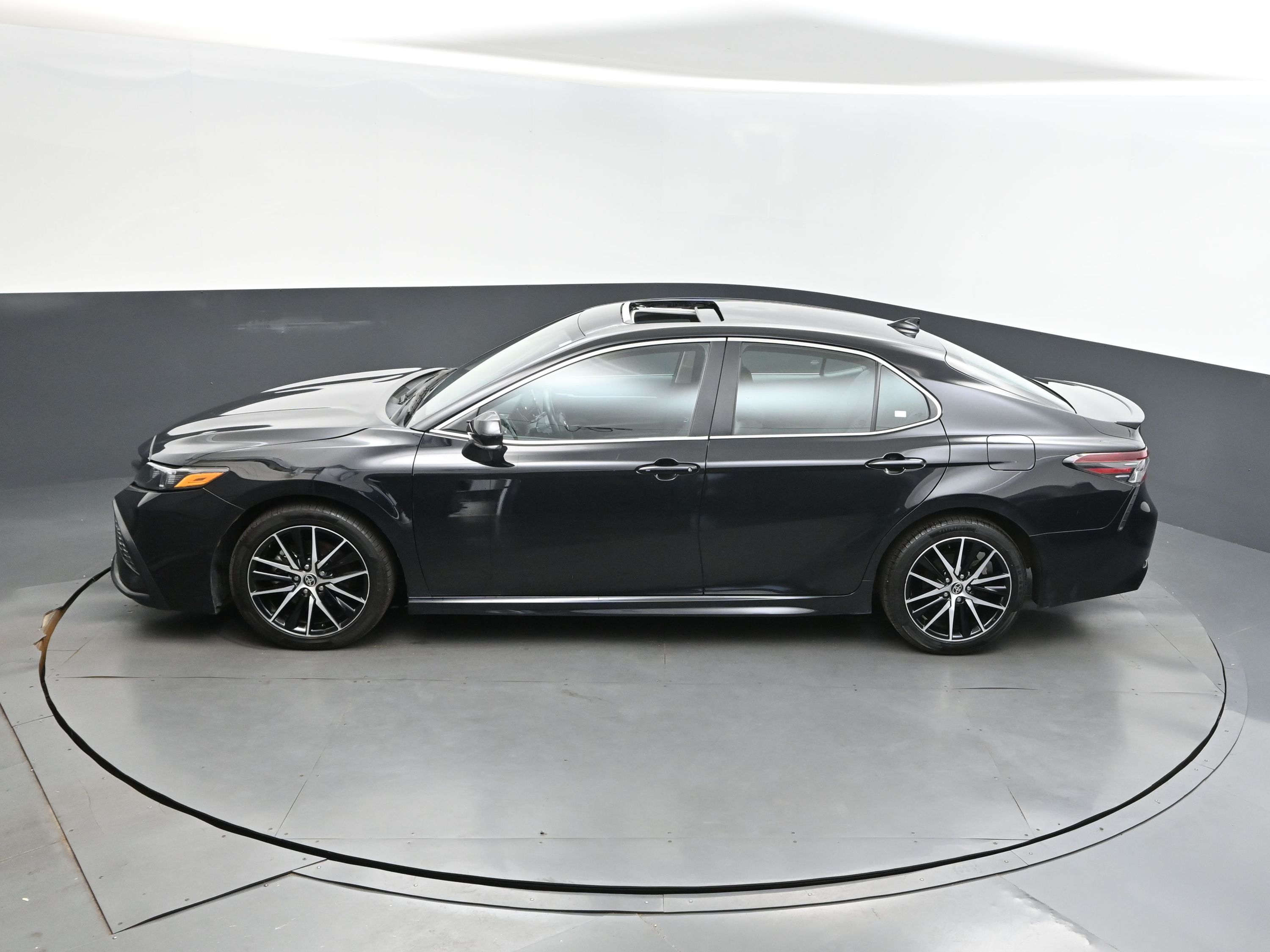2023 Midnight Black Metallic Toyota Camry SE FWD Sedan